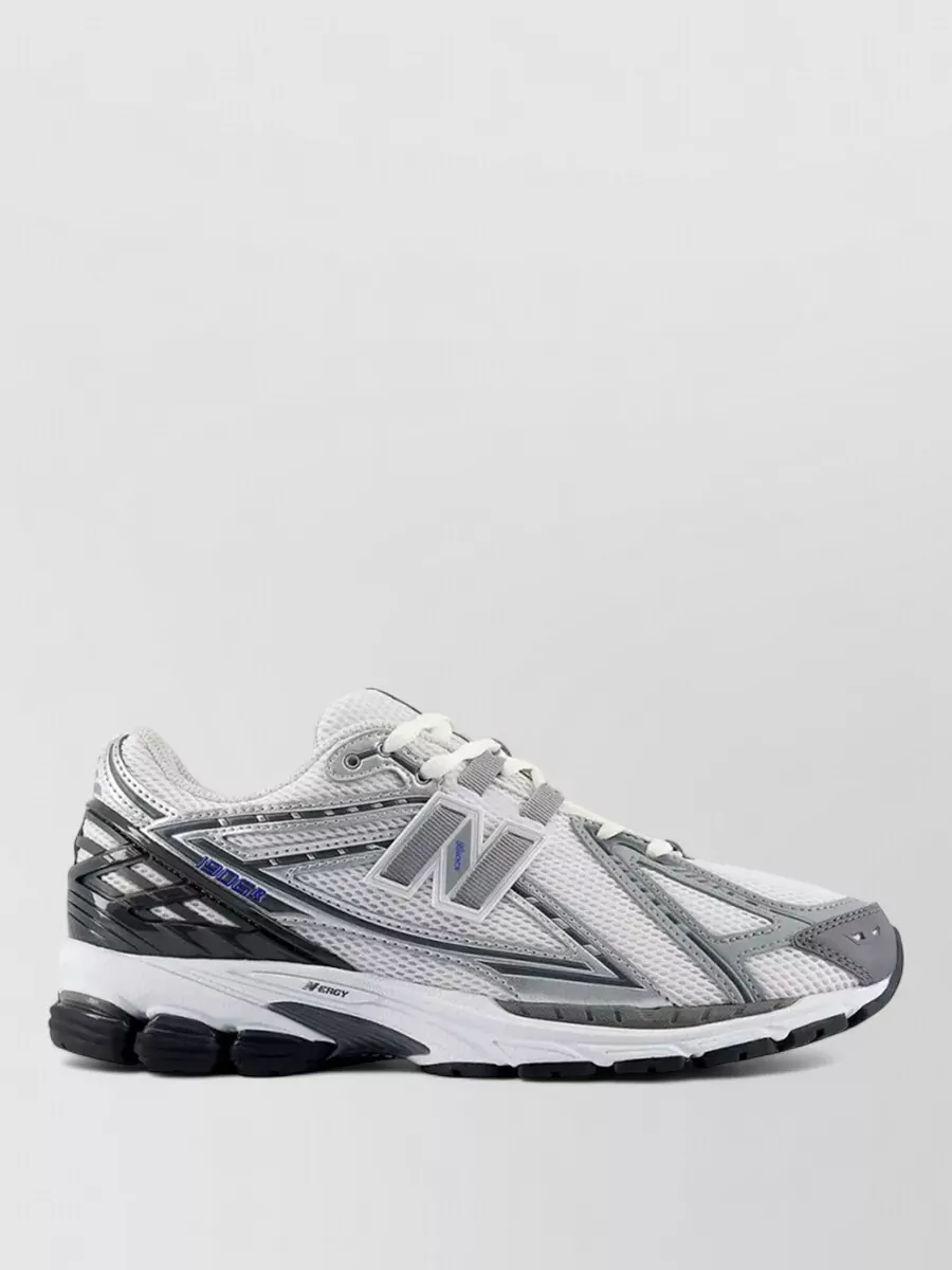 New Balance low-top sneakers