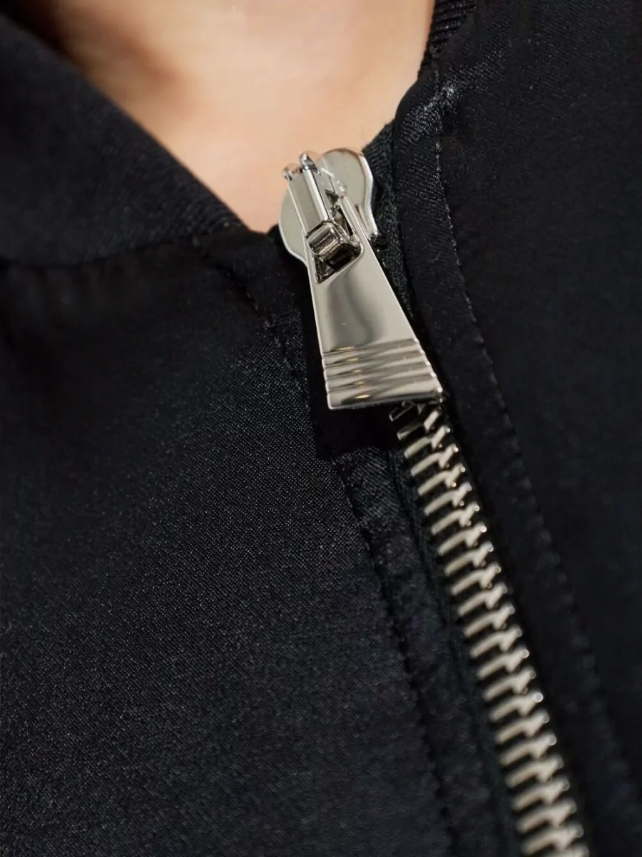 Attico Stylish Cropped Bomber Jacket With Long Sleeves In Black