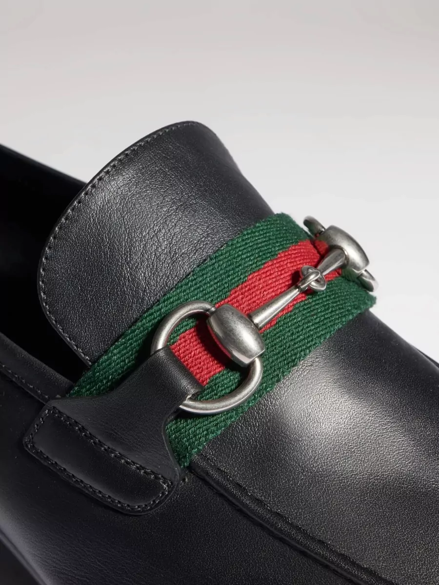 Gucci Leather Como Loafers