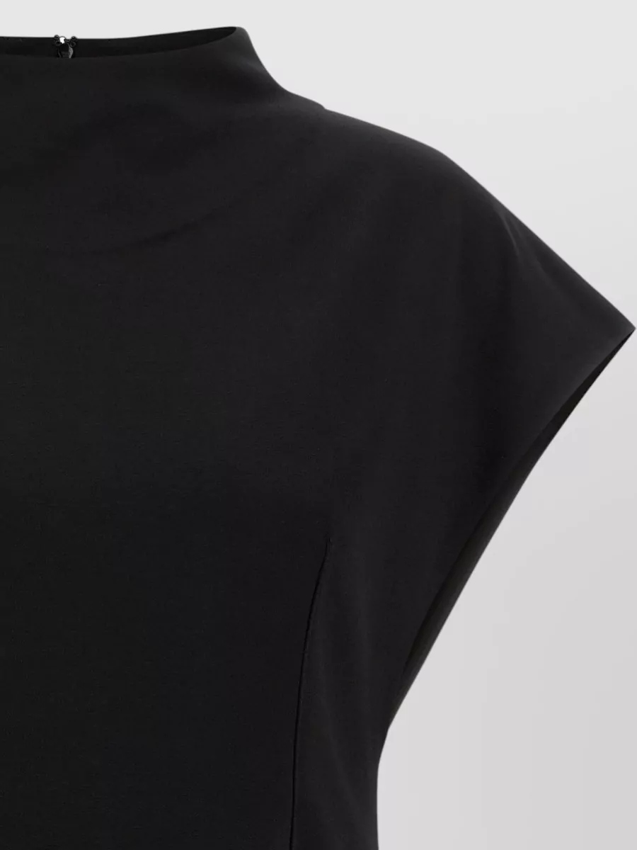 Armarium Short-Sleeve Round-Neck Blouse