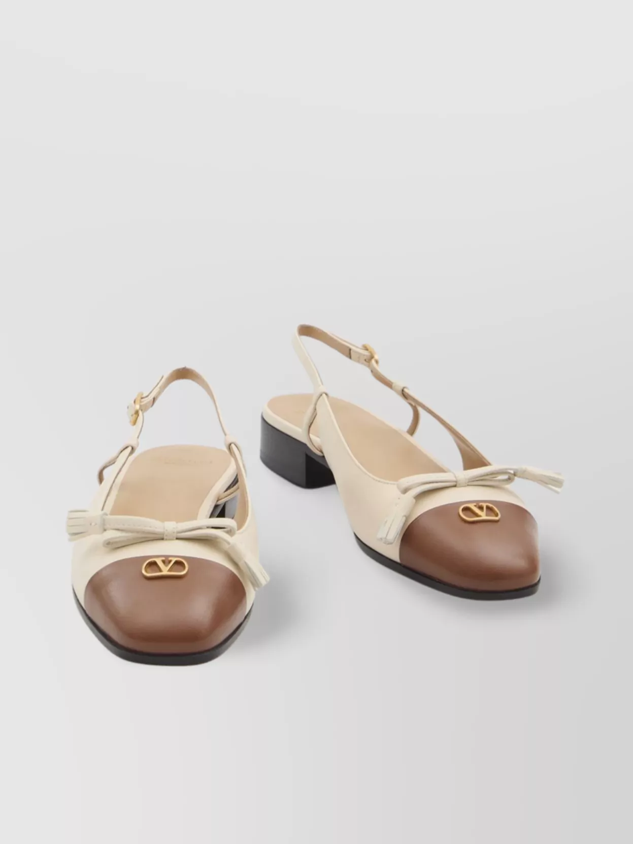Valentino Garavani Vlogo Two-tone Slingback Ballet Flat In Neutral