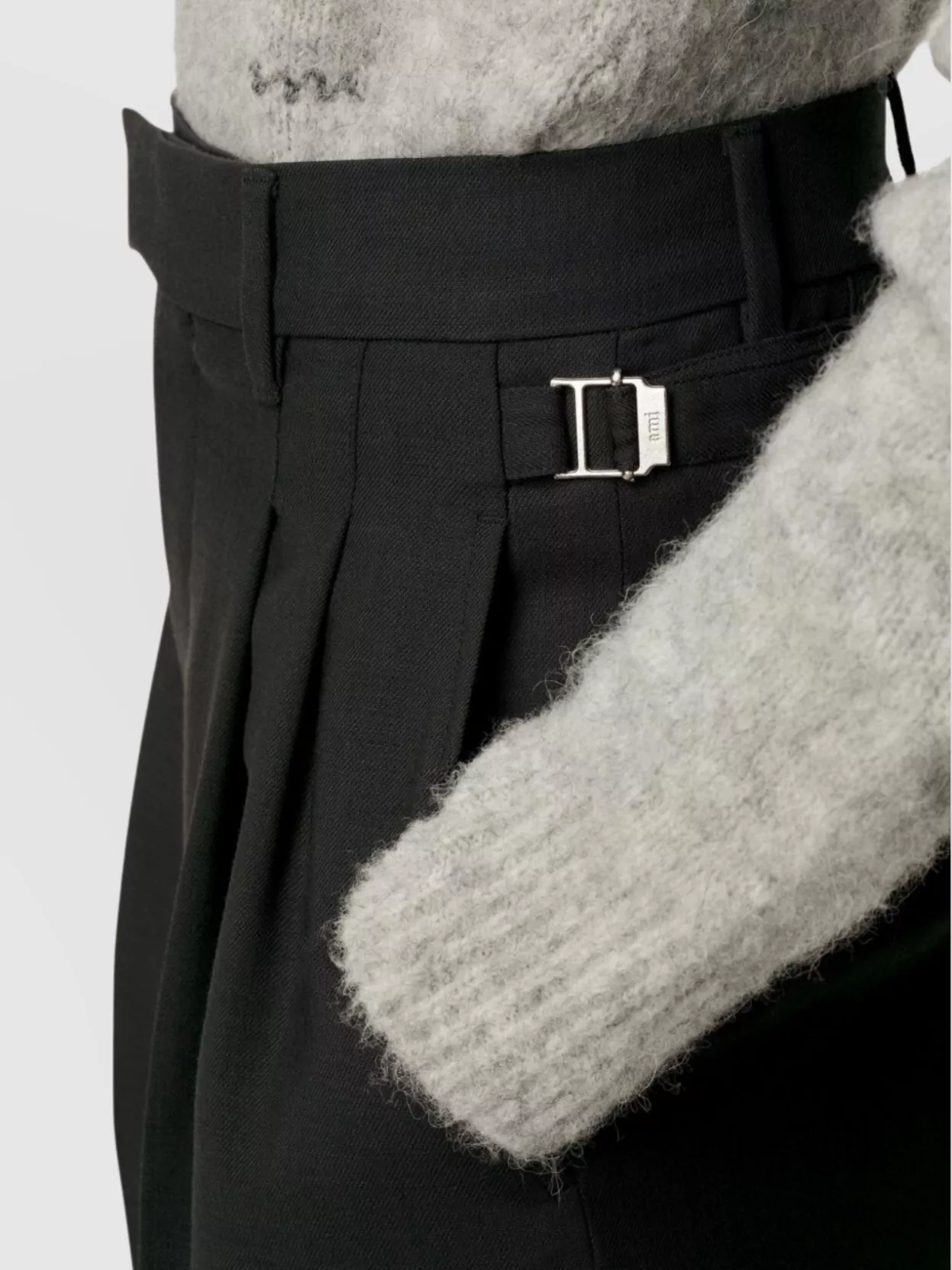 Ami Paris Wide-Leg High-Rise Trousers With Front Pleats