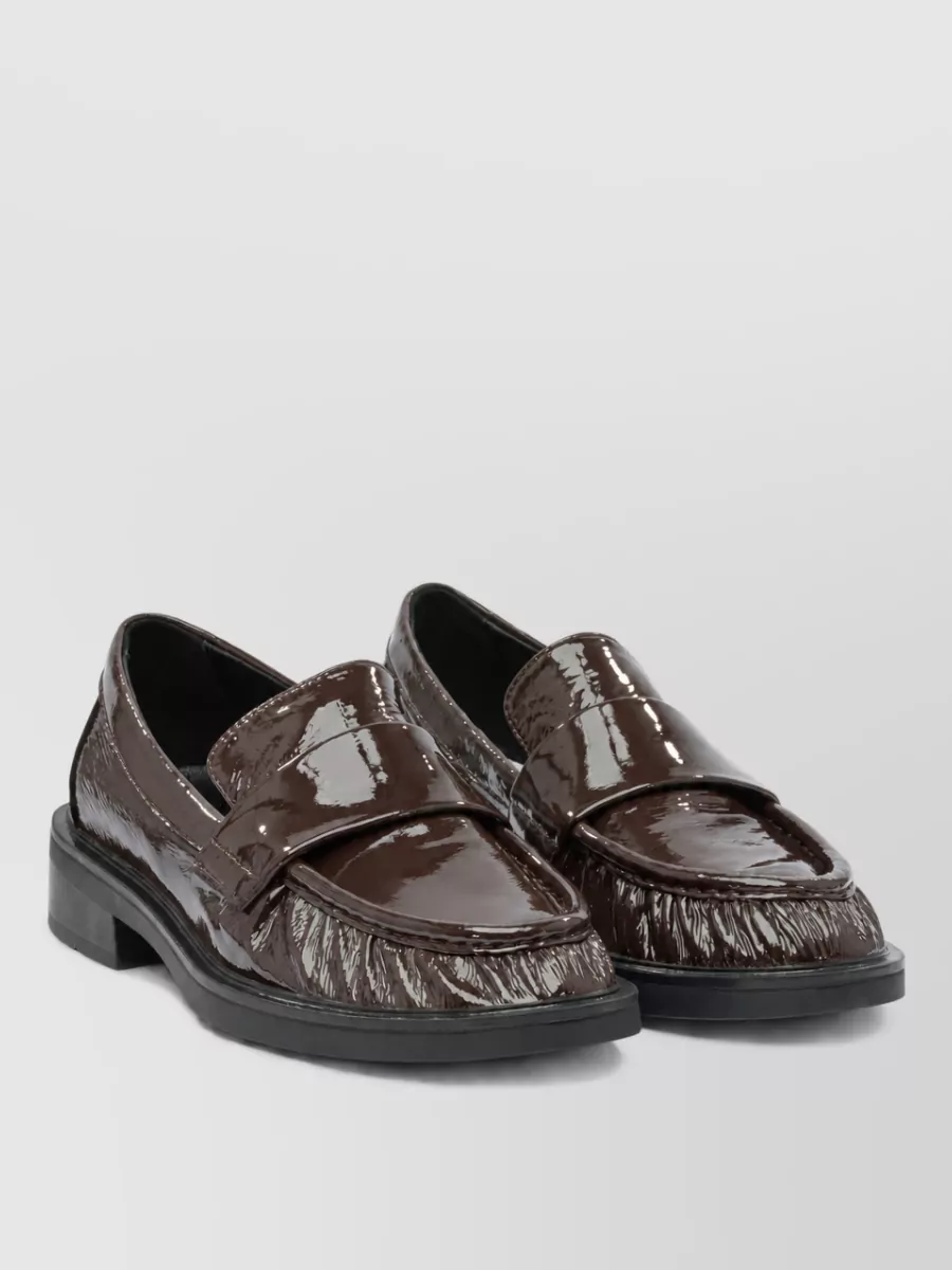 Strategia leather brogues