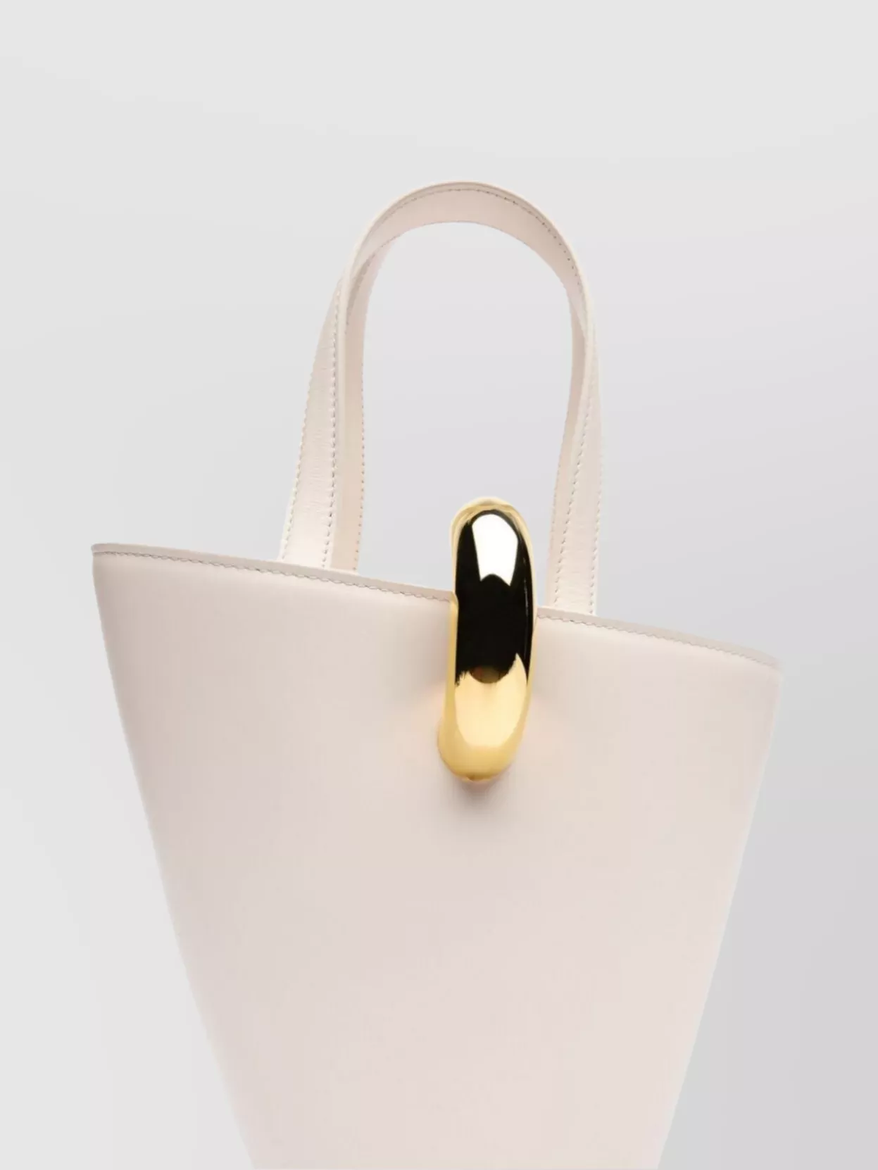 Jacquemus The Little Bambola Leather Bag