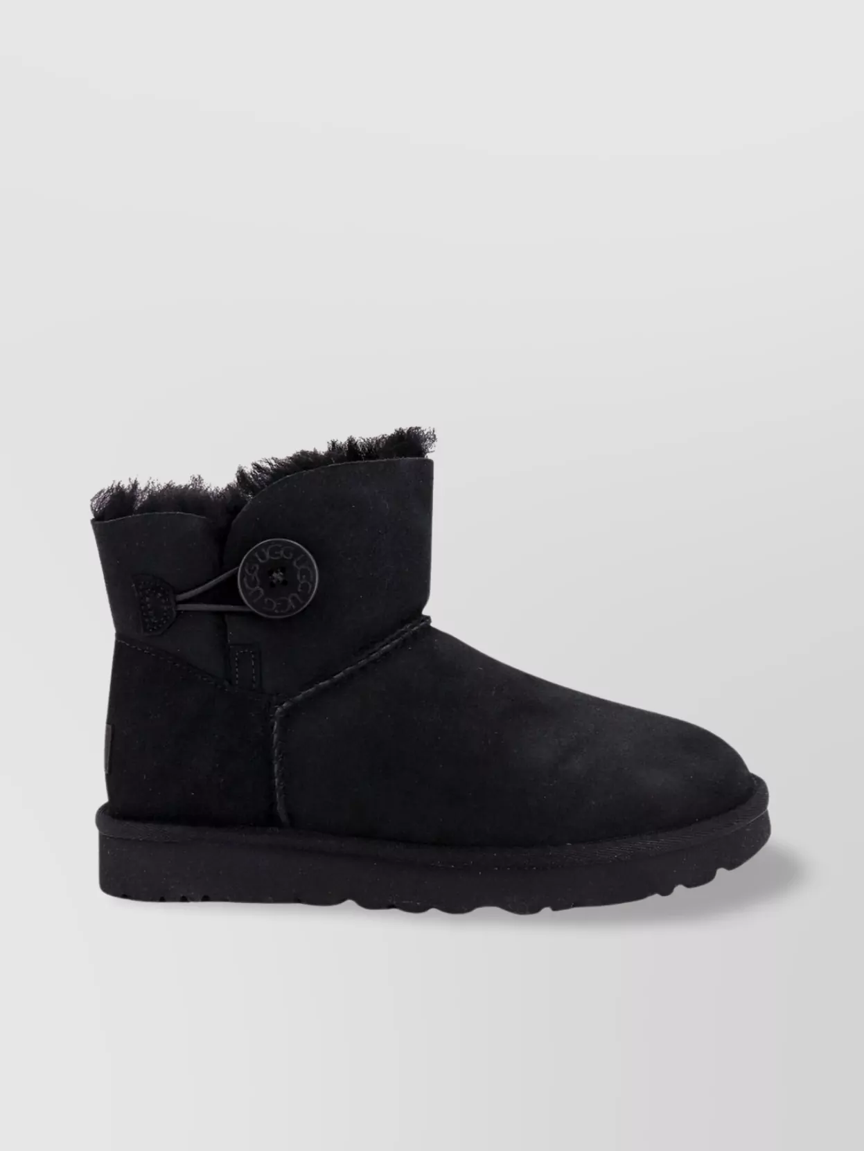 【送料&関税込】UGG Suede Ankle Boots.usa Reference Sizes Ugg Suede ankle boots. usa reference sizes | The Fashion Square