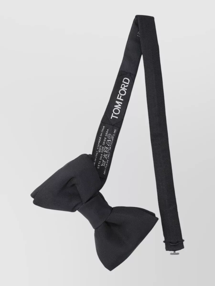 Tom Ford Pre Tied Slim Mens Necktie Design