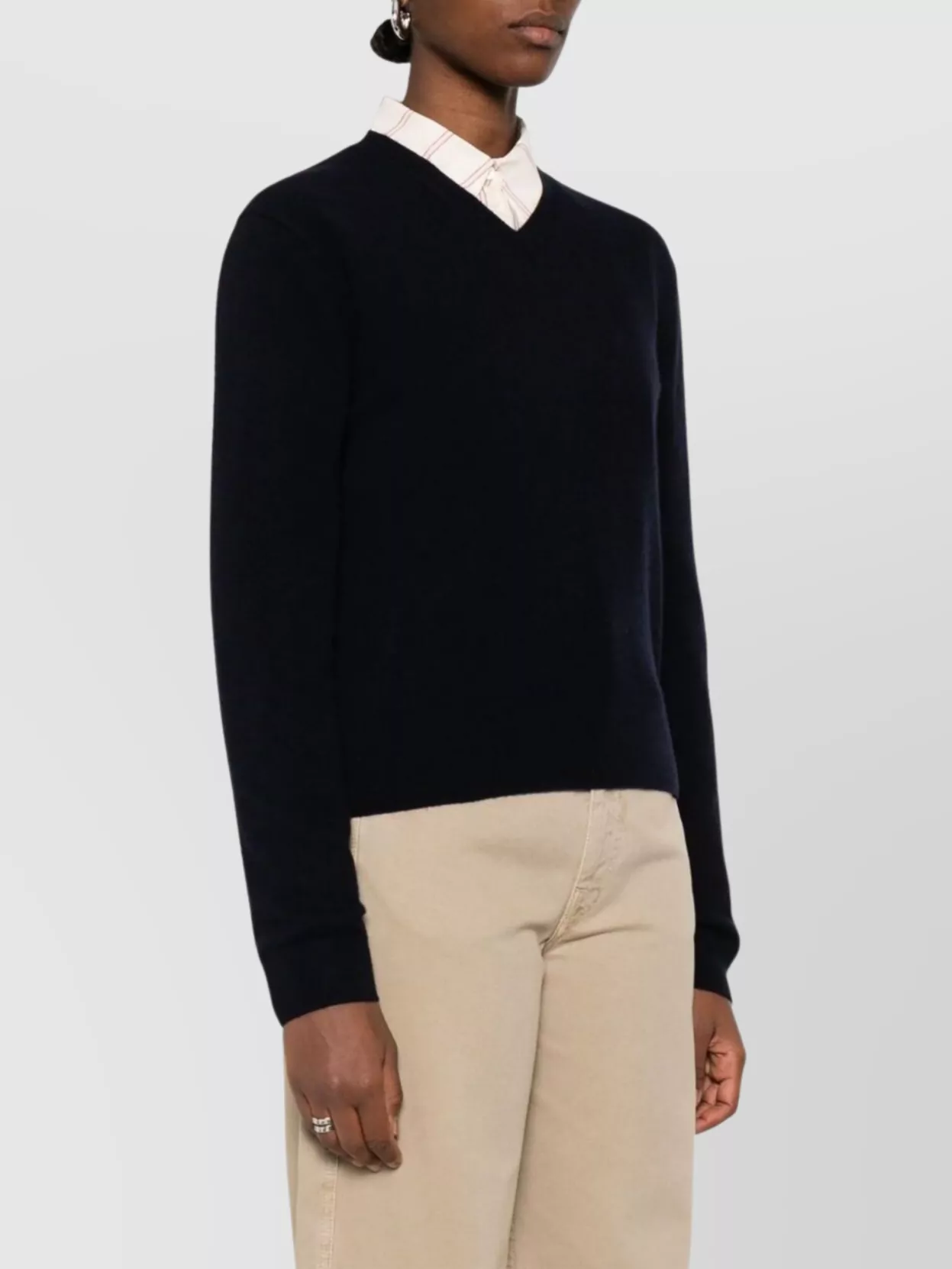 Totême Toteme Cashmere V-necked Sweater