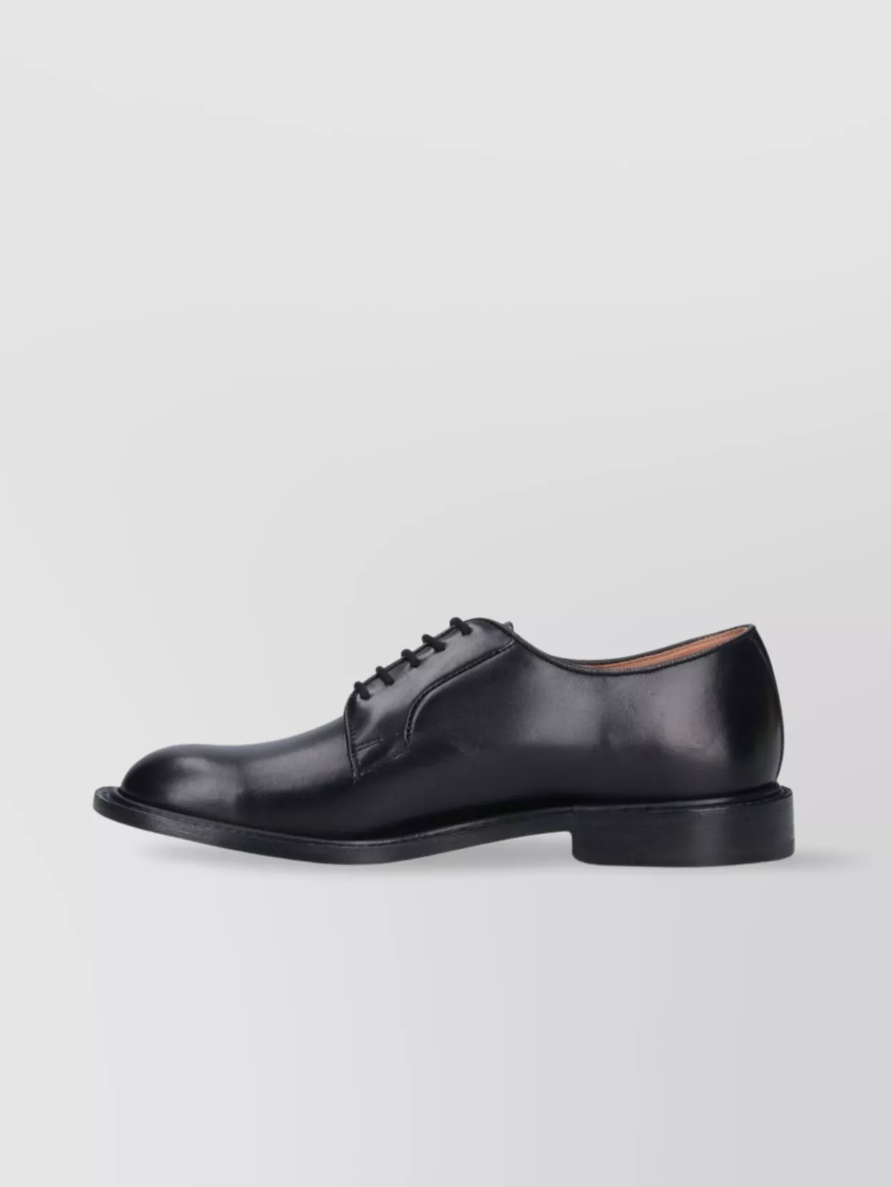 Tricker's Round Toe Lace-Up Brogues