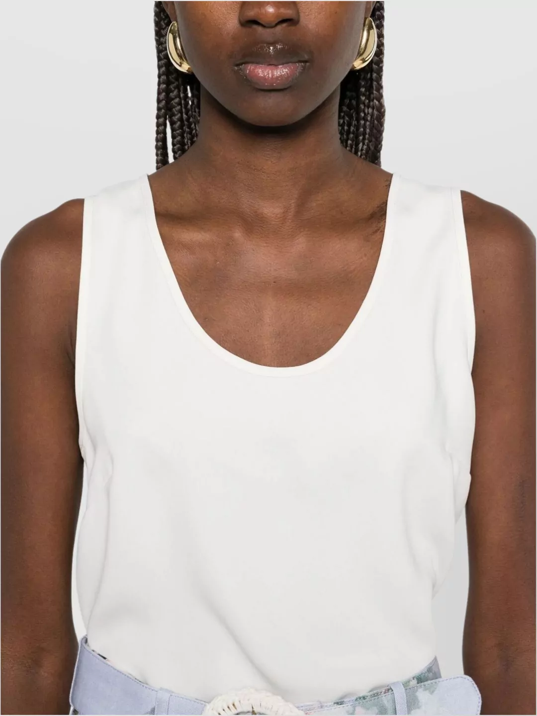 Parosh Sleeveless Relaxed Fit Lightweight Scoop Neck Top