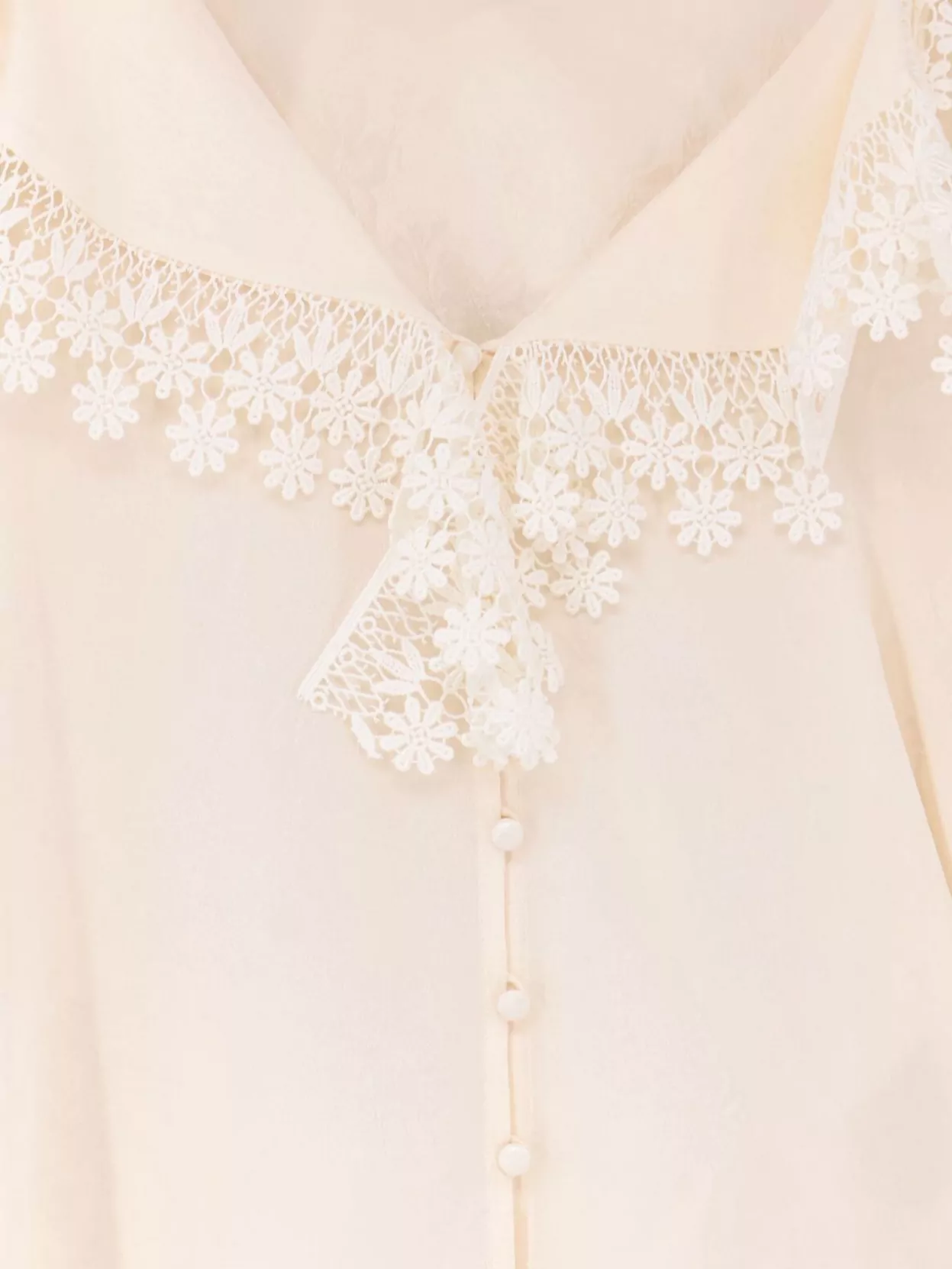 Chloé Silk Shirt With V-neck And Lace Trim In Pink