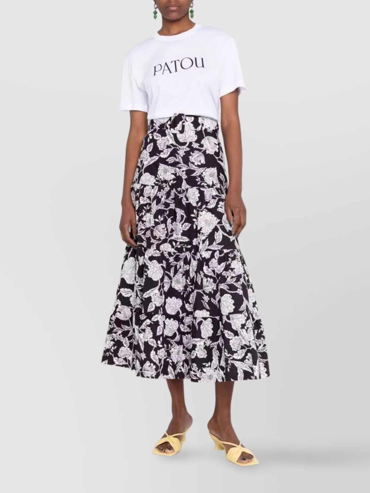 Patou Crew Neck Short Sleeve Straight Hem Top