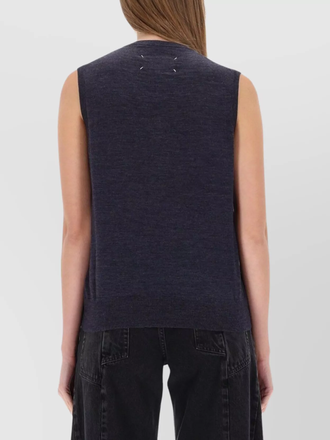 Maison Margiela Sleeveless V-Neck Top Ribbed Hem