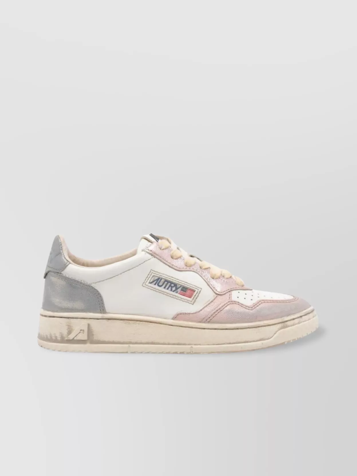 Autry Medalist Low Sneakers Super Vintage In White Rose And Blackboard Leather Shoes