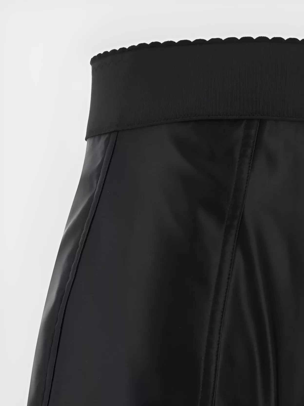 Dolce&Gabbana High-Waisted Scalloped Trim Lingerie