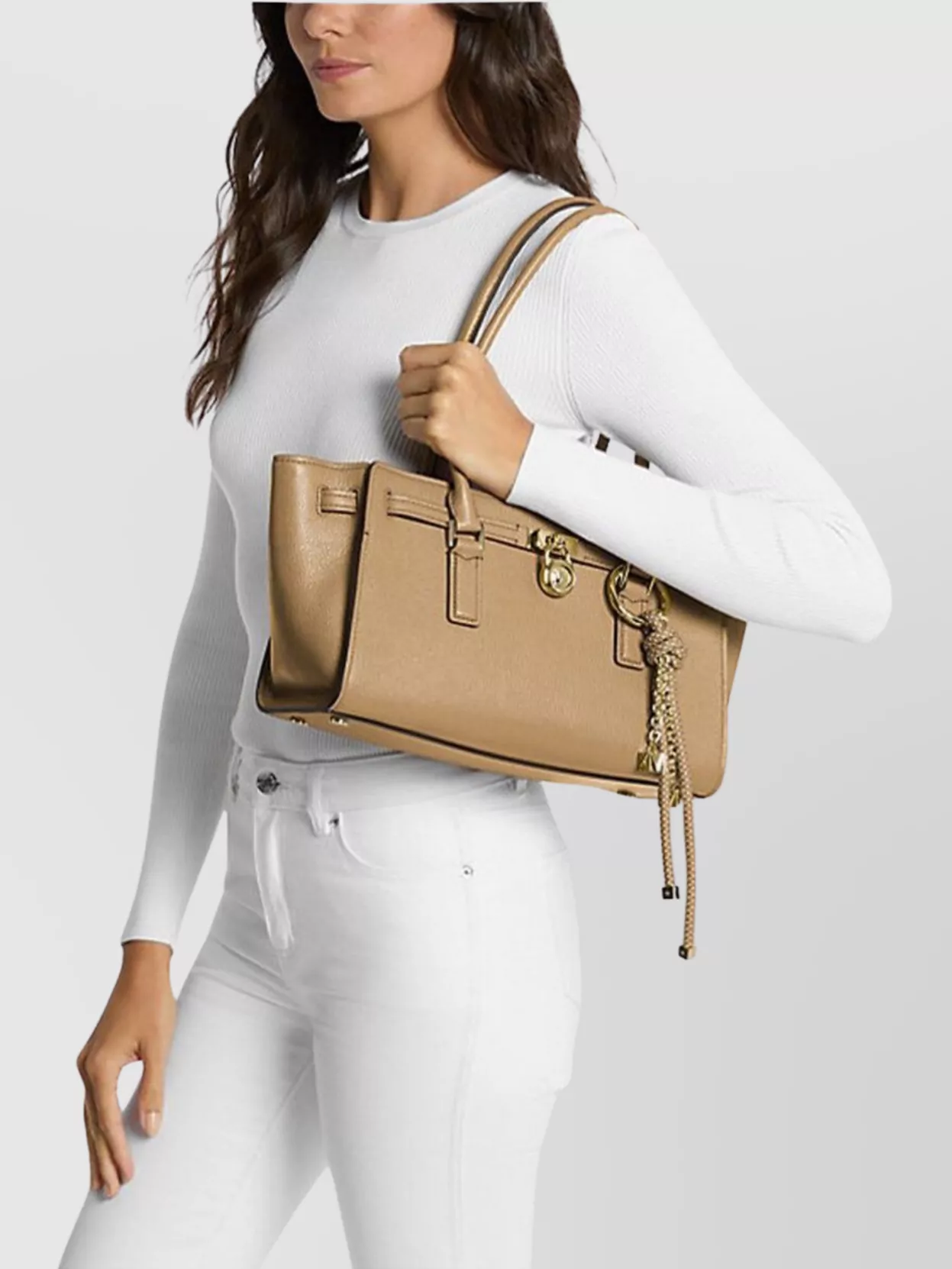 Michael Kors Chic Shoulder Bags Gold Hardware