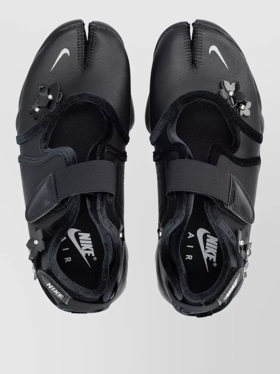 Nike Leather Floral-Appliqué Split-Toe Sandals