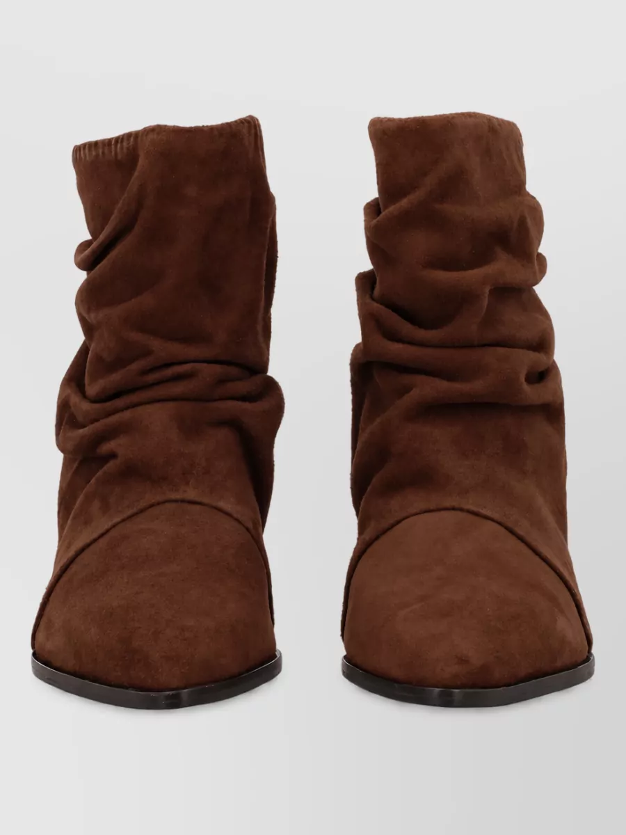 Ash boots