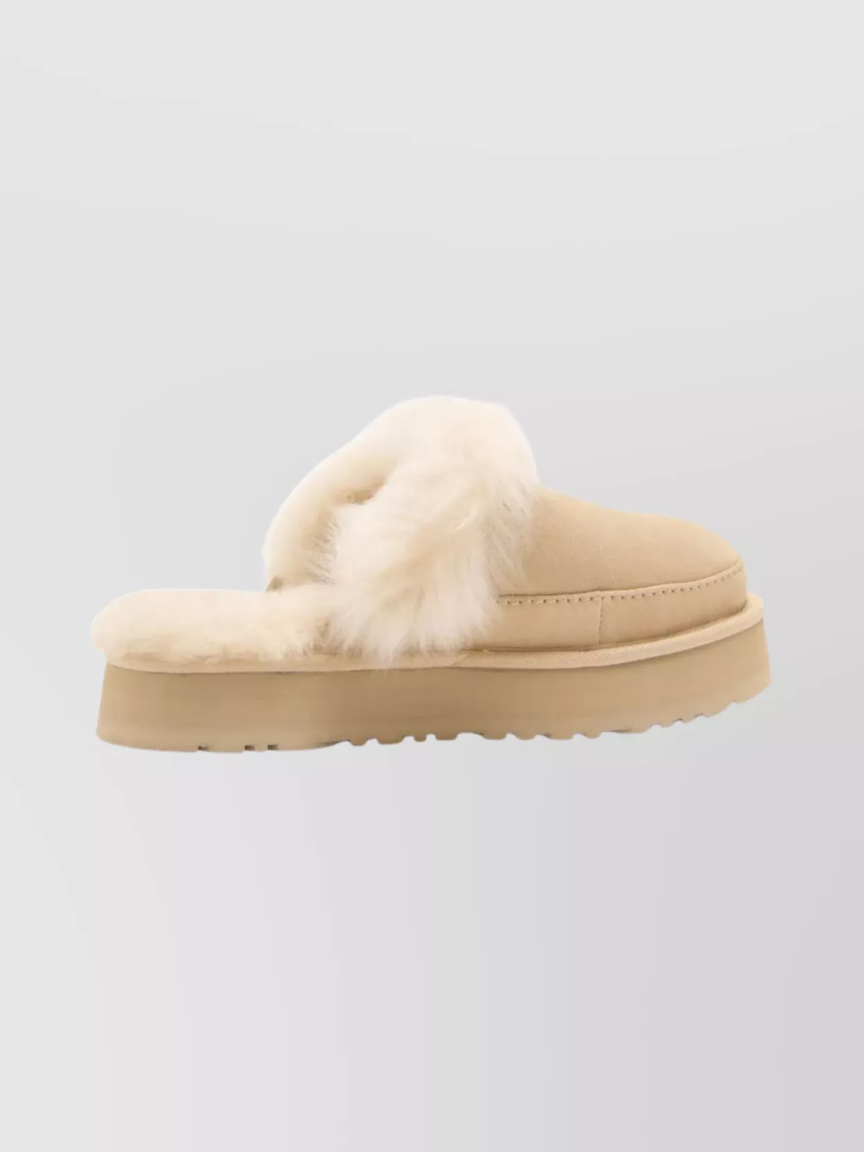 Ugg Women's Chalet Style Round Toe Slippers