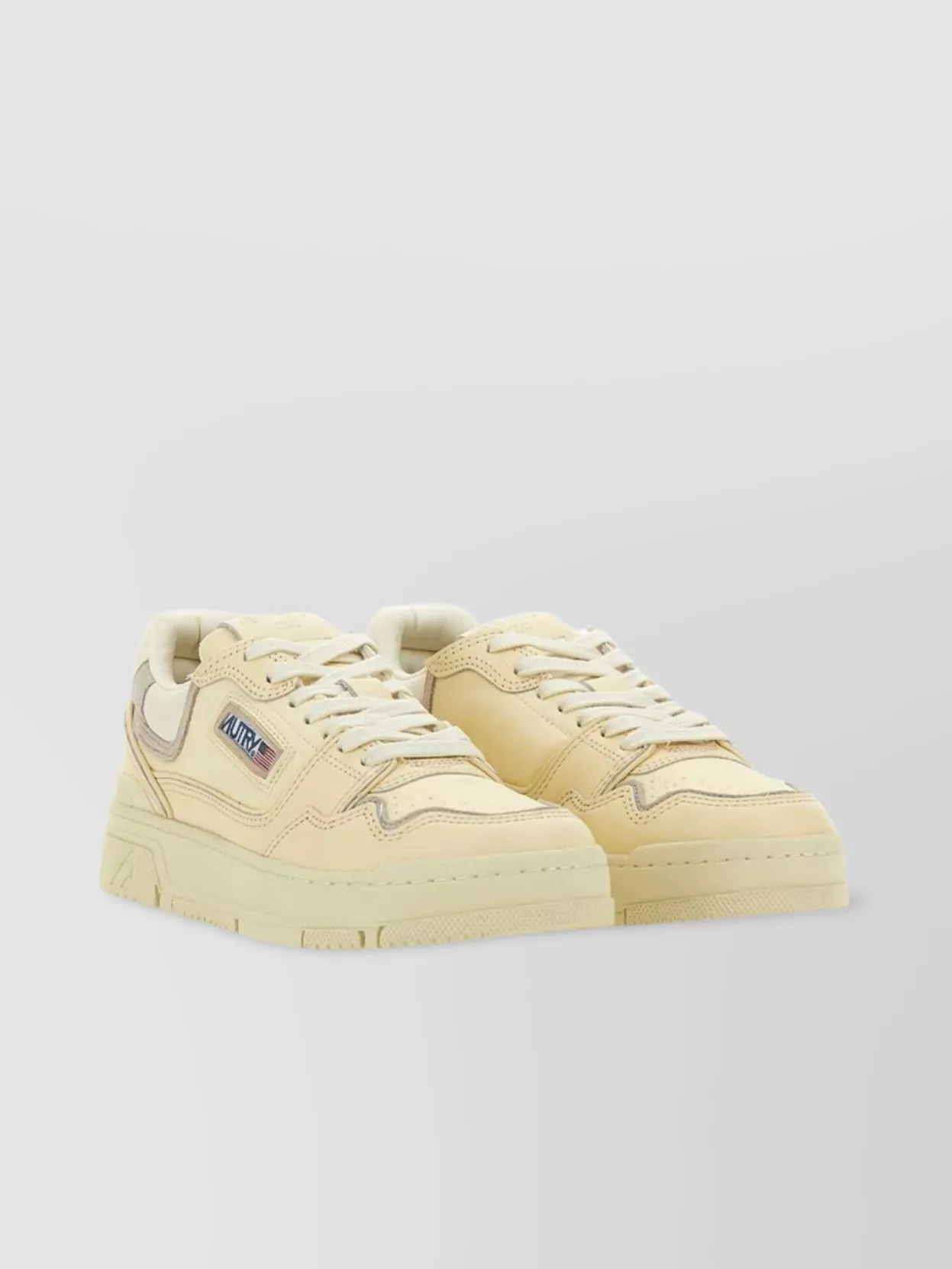 AUTRY LOW-TOP SNEAKERS WITH PERSONALIZED CLUTCH BAG