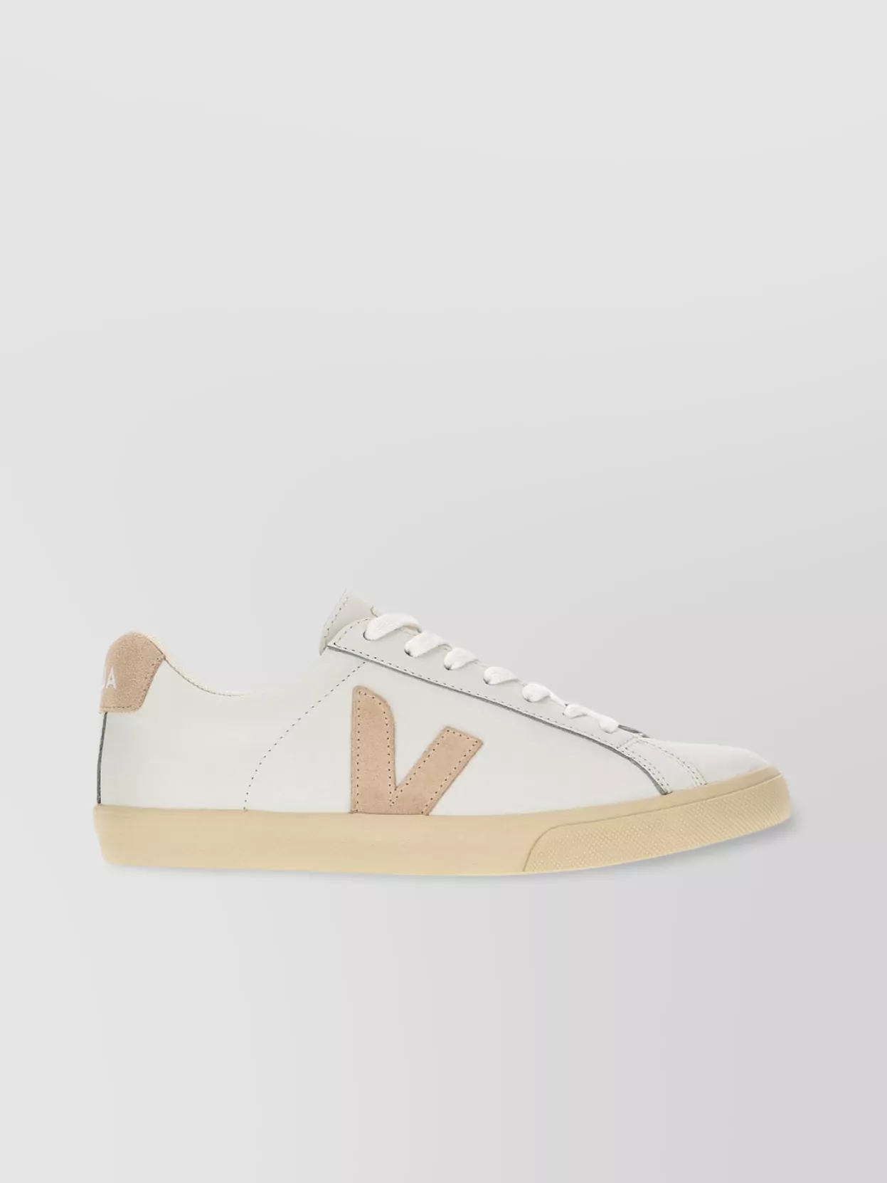 Veja Low-Top Leather Sneakers Contrast Sole