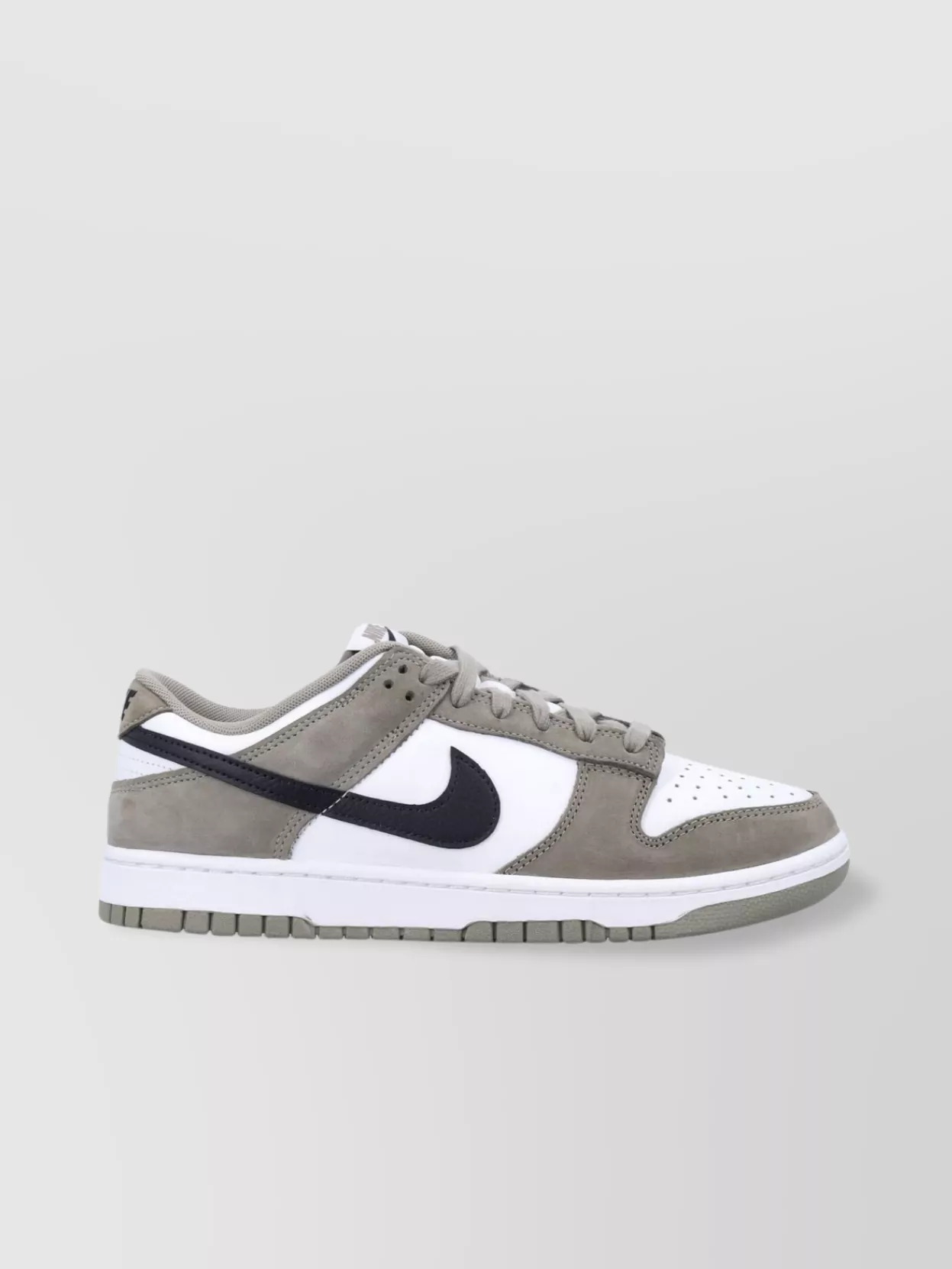 Nike Low Dunk Sneakers With Color Block Design