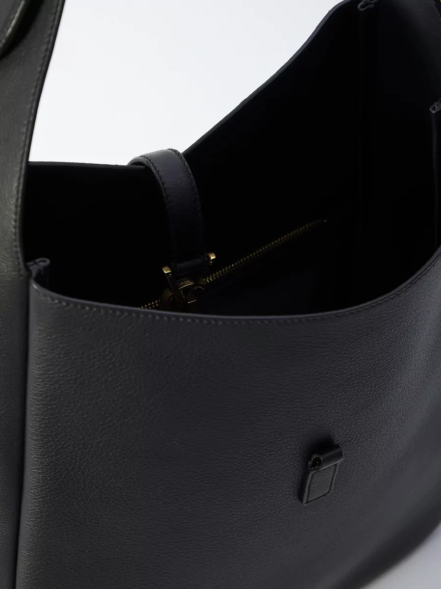 Saint Laurent Le 5 À 7 Large Shoulder Bag