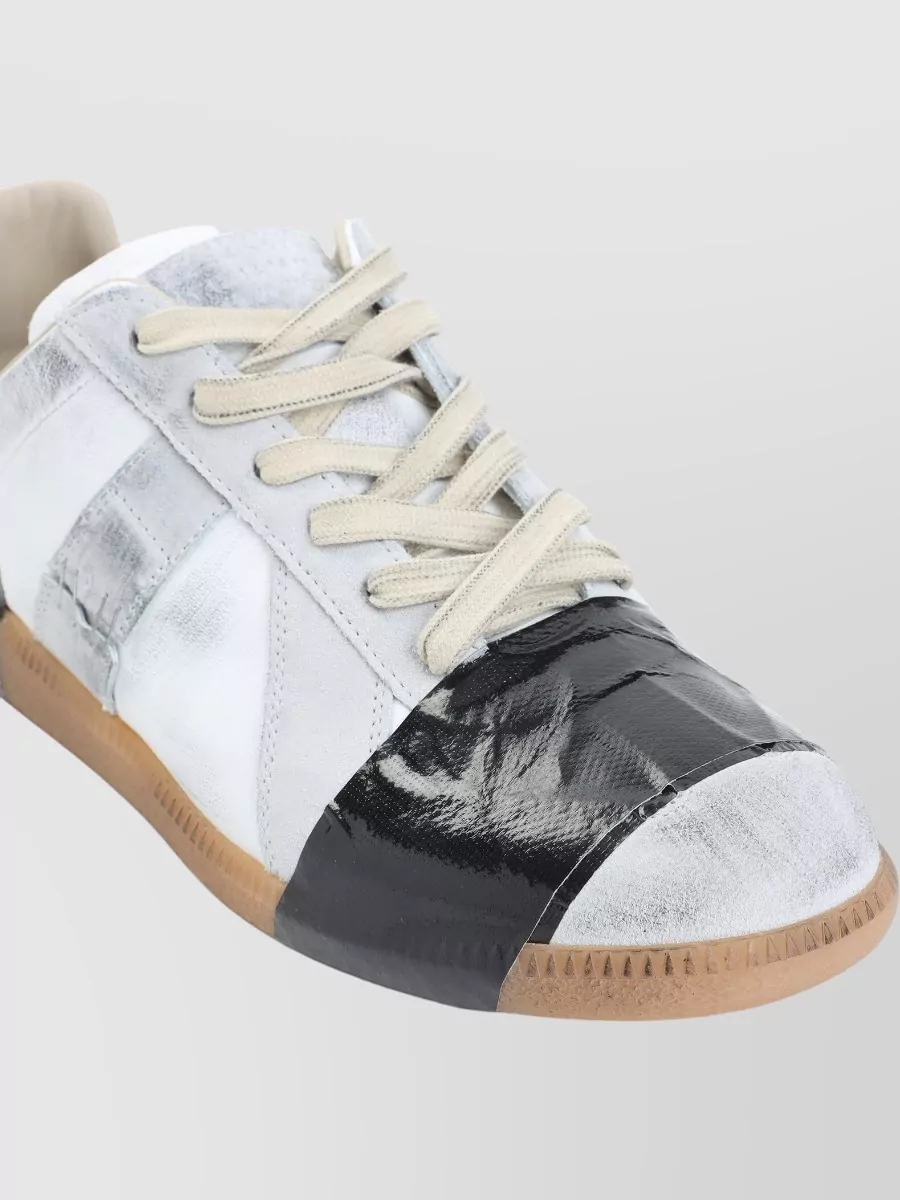 Maison Margiela Round Toe Sneakers Rubber Sole Design