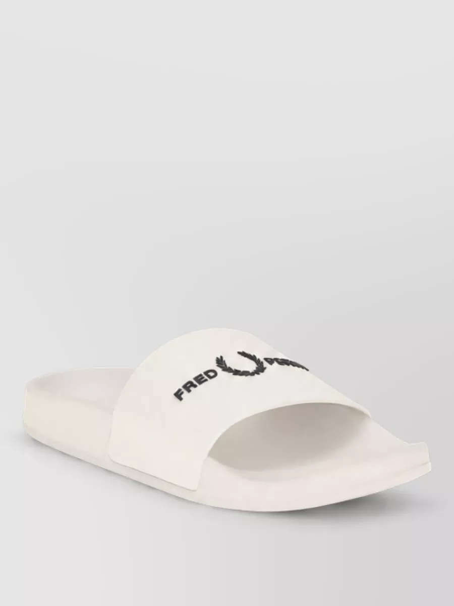 Fred Perry rubber slides
