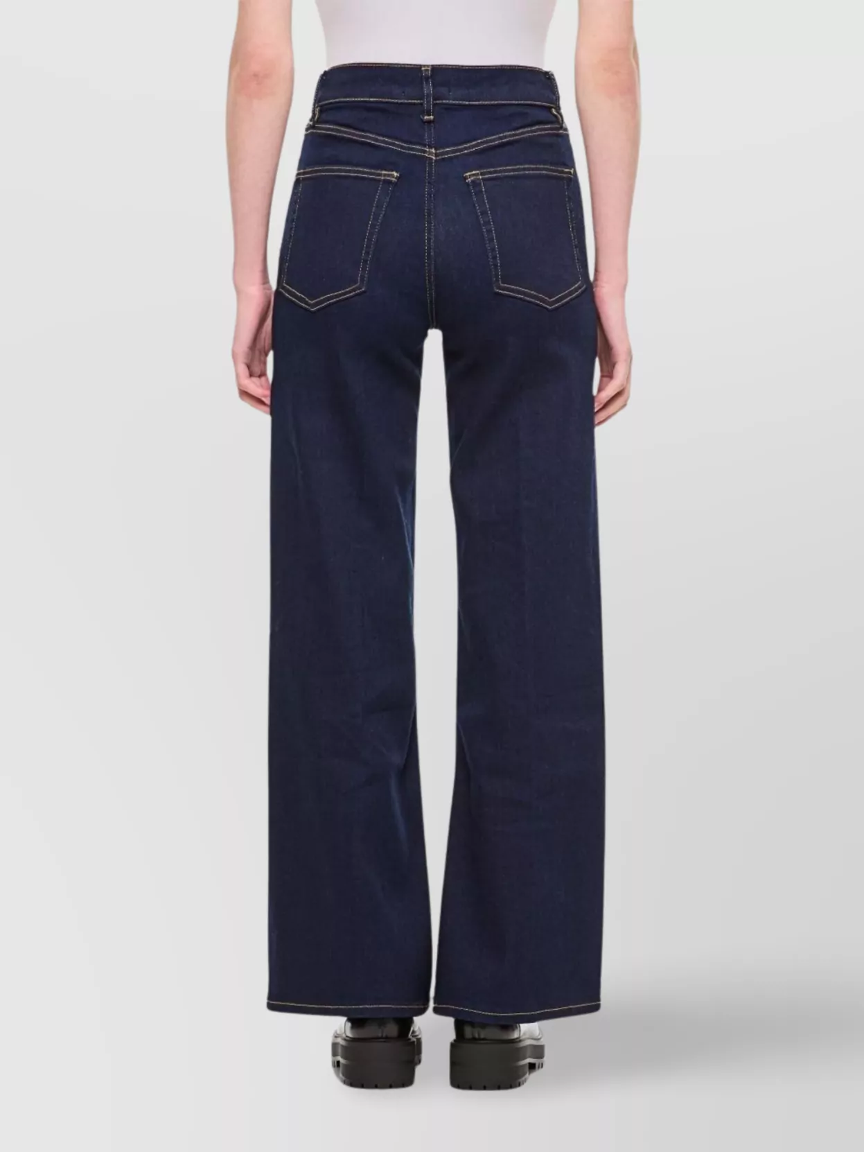 Shop Frame Wide-leg Design Straight Leg Jeans