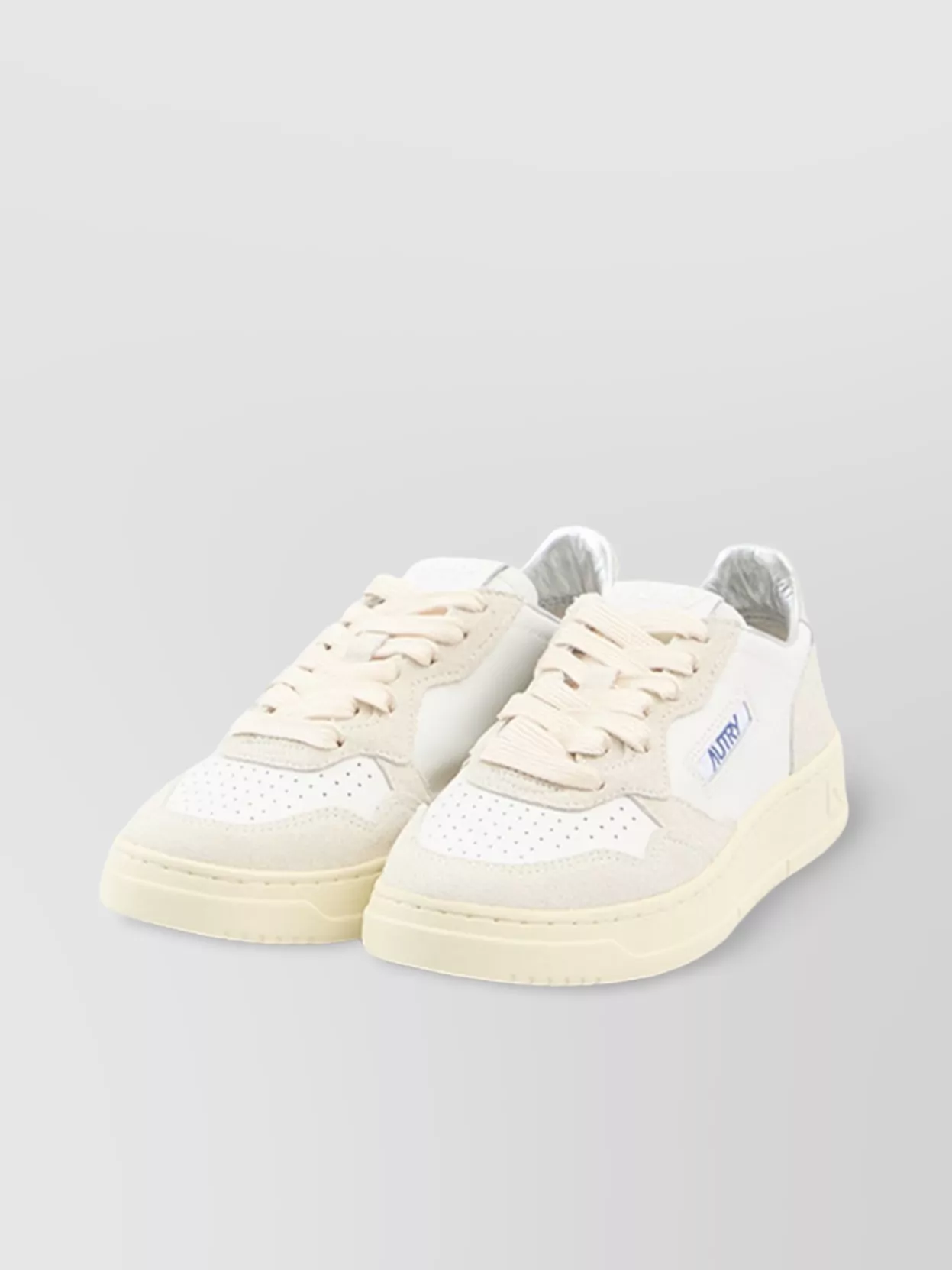 Autry Leather Medalist Low Sneakers