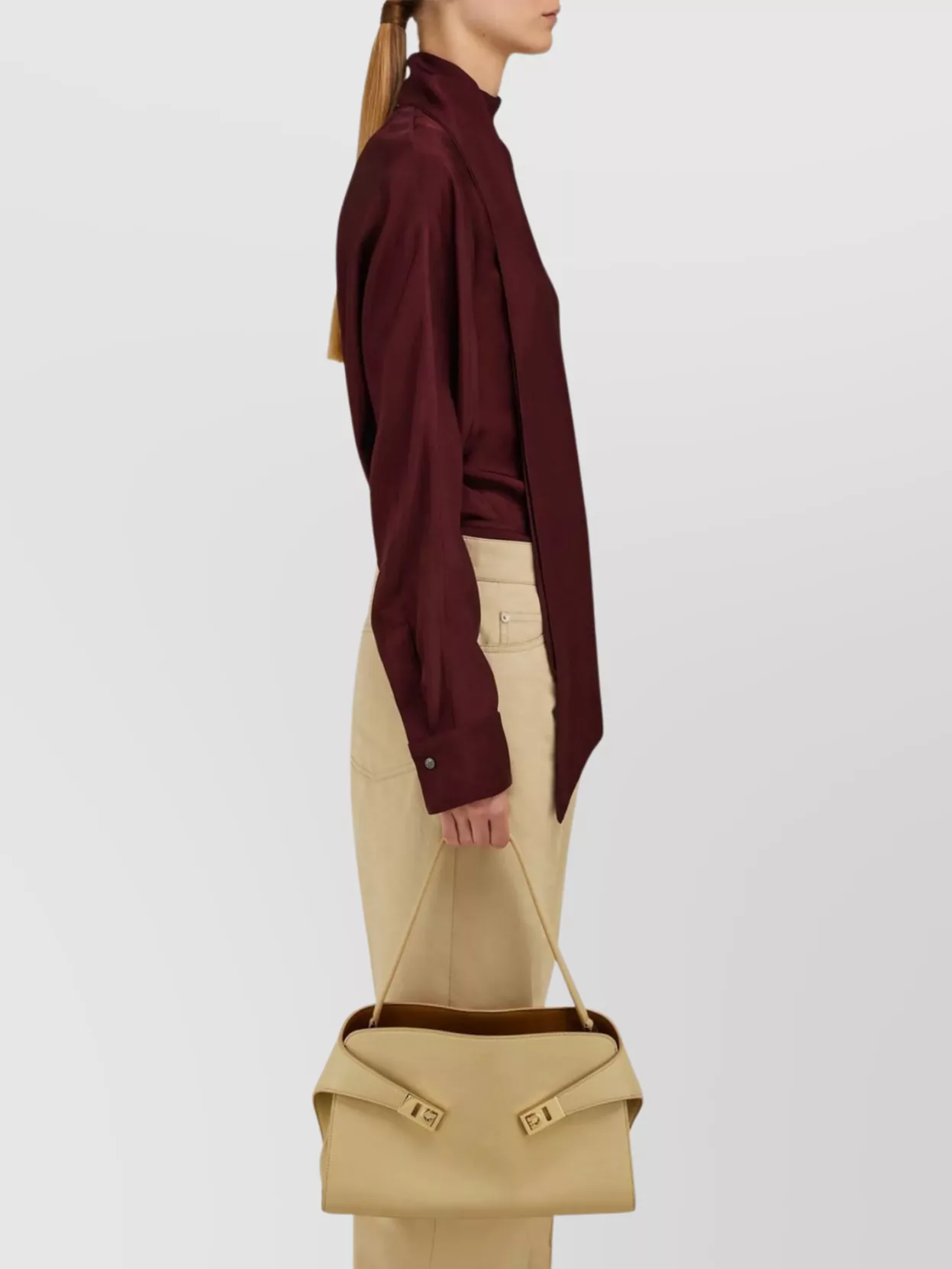 Ferragamo Soft Shoulder Bag Hug Structured Shape