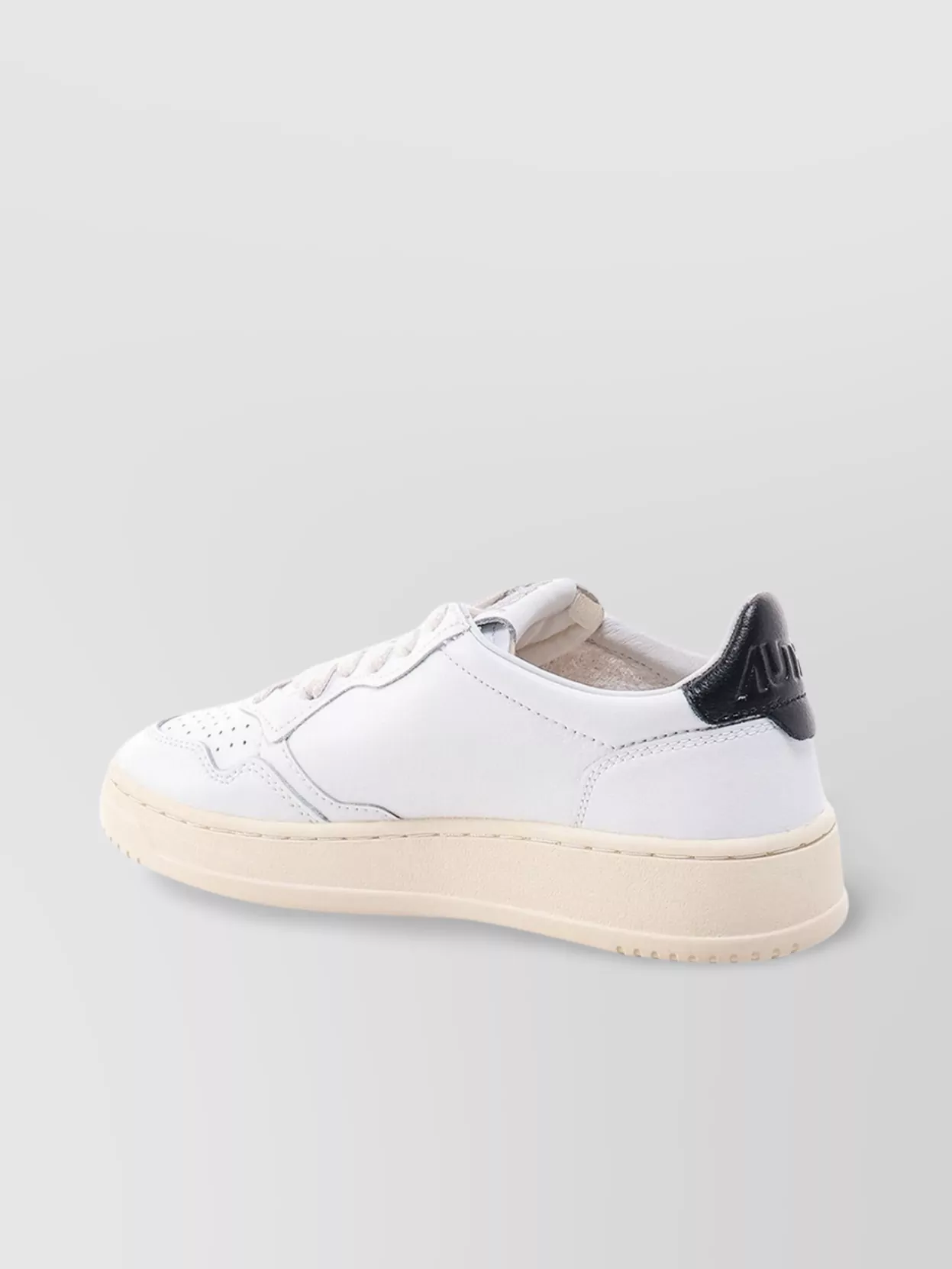 Autry Leather Sneakers With Contrasting Patch At Back