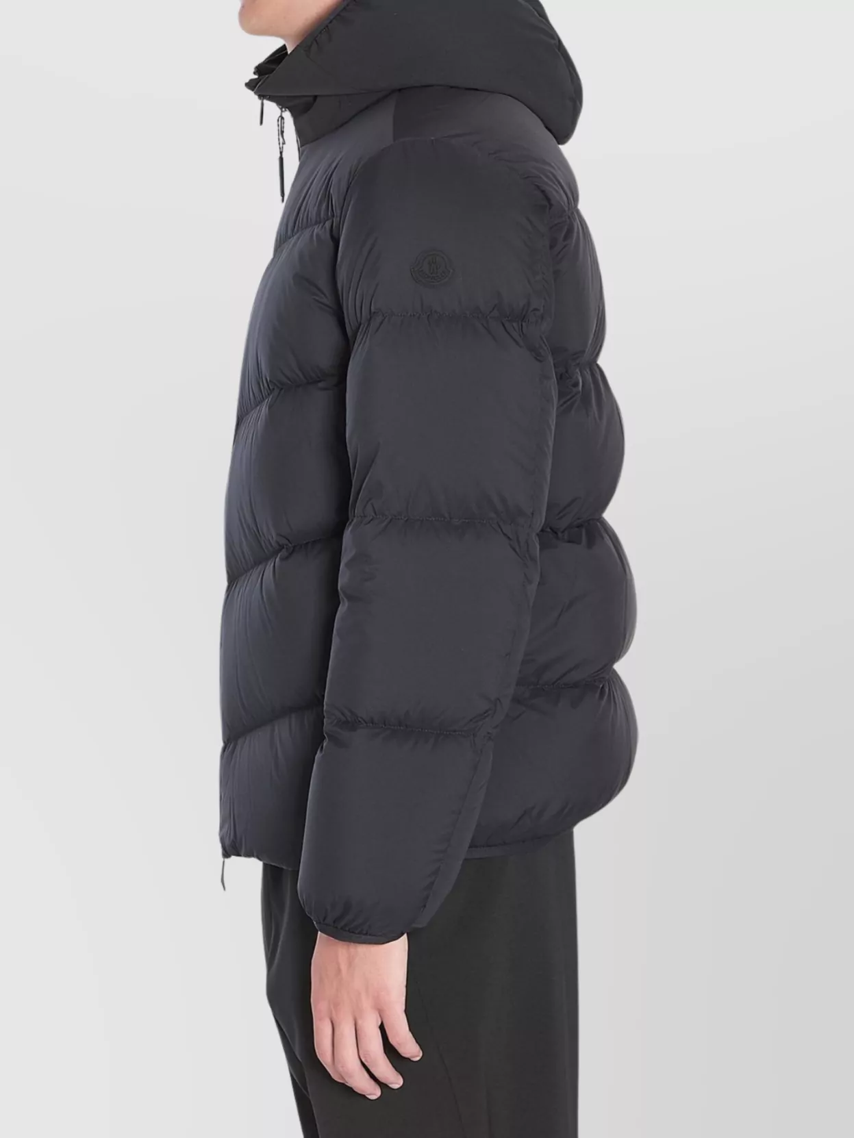 Moncler Puffer Jacket With Detachable Hood And Pockets
