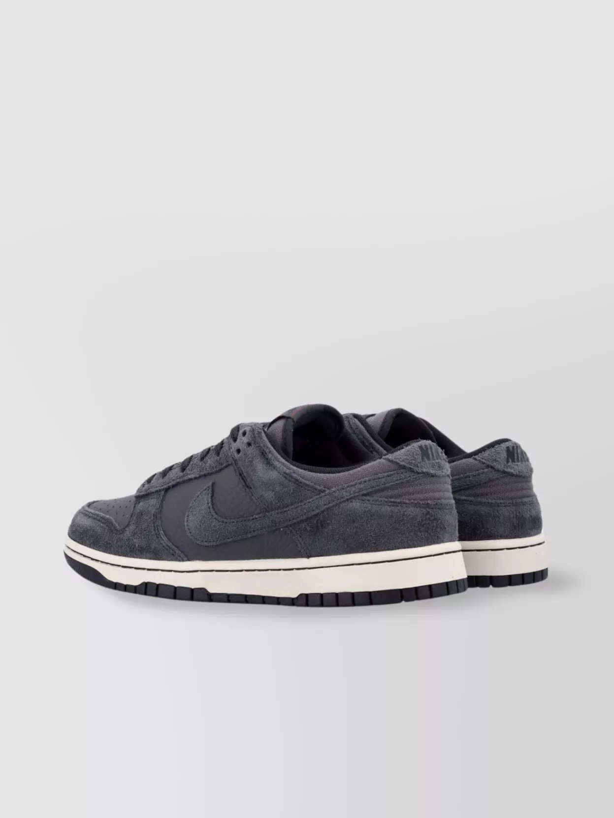 Nike Low Retro Prm Sneakers