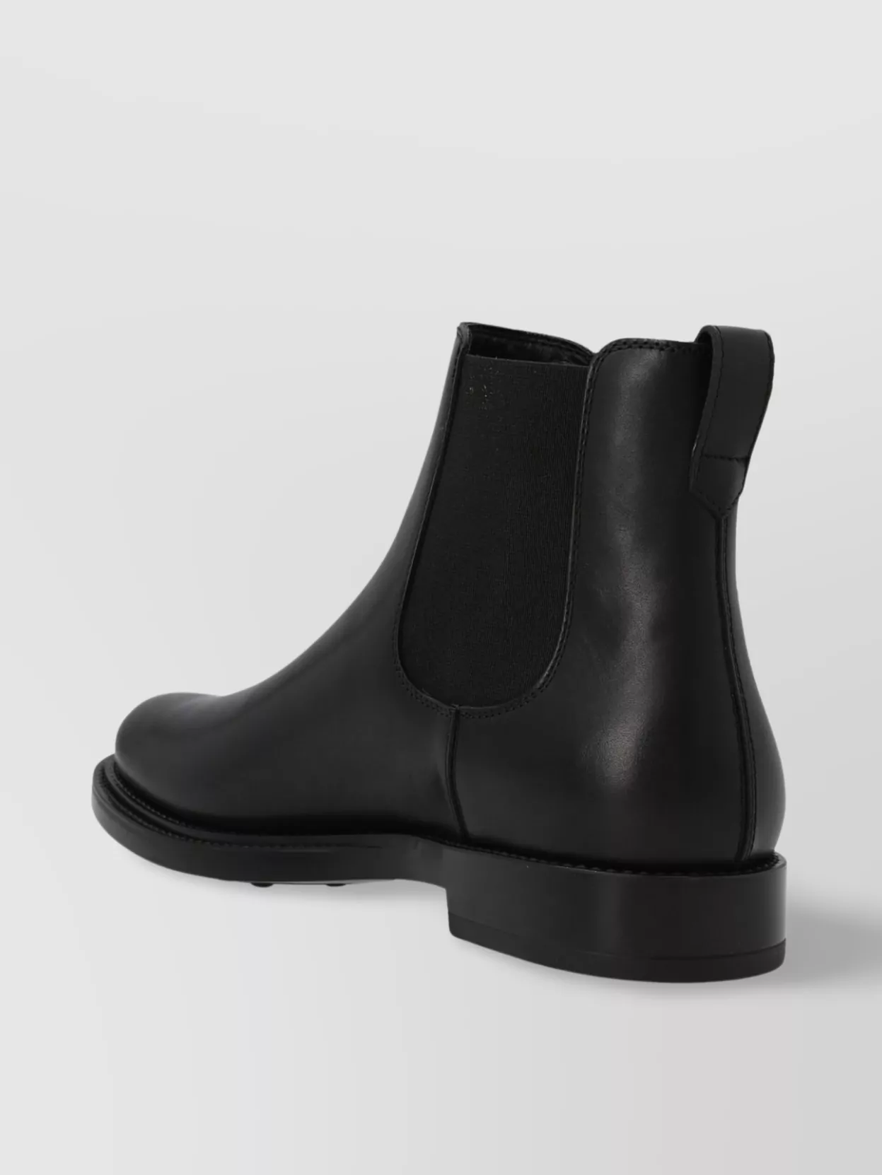 Tod's Round Toe Low Block Heel Boots In Black