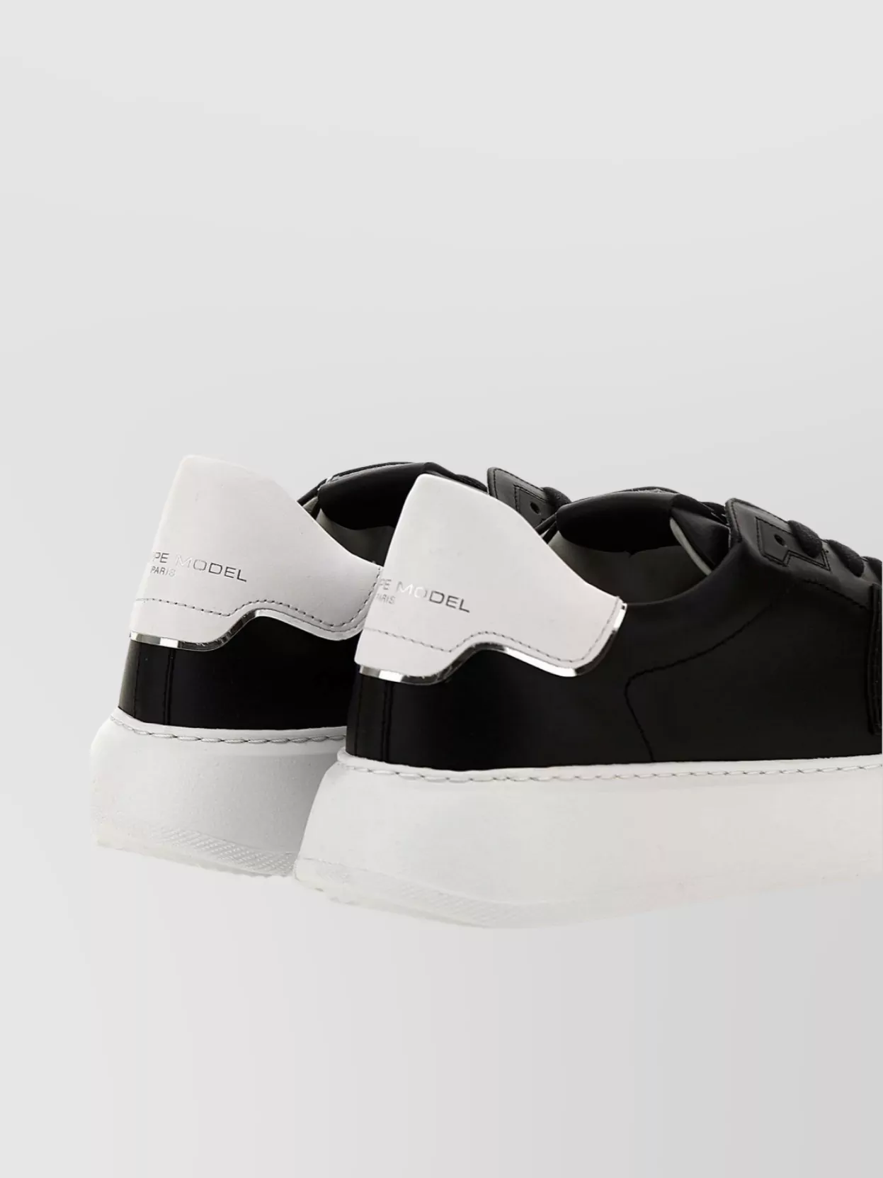 Philippe Model Low Man Veau Temple Sneakers In Black