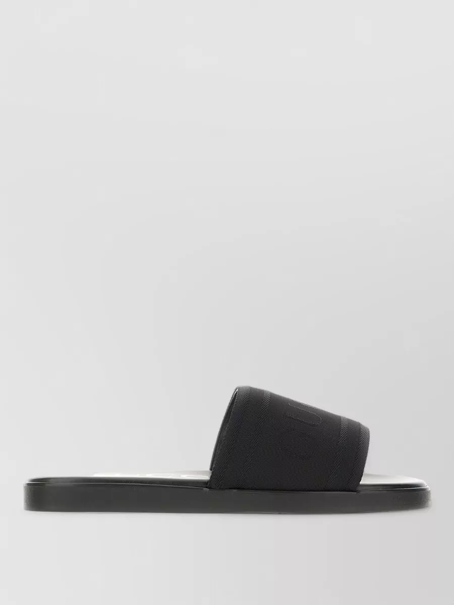 Gucci jacquard logo slides