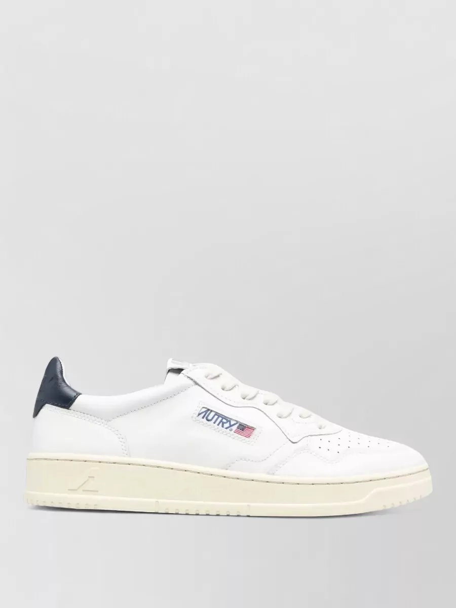 Autry Medalist Low Sneakers Round Toe Flat Sole