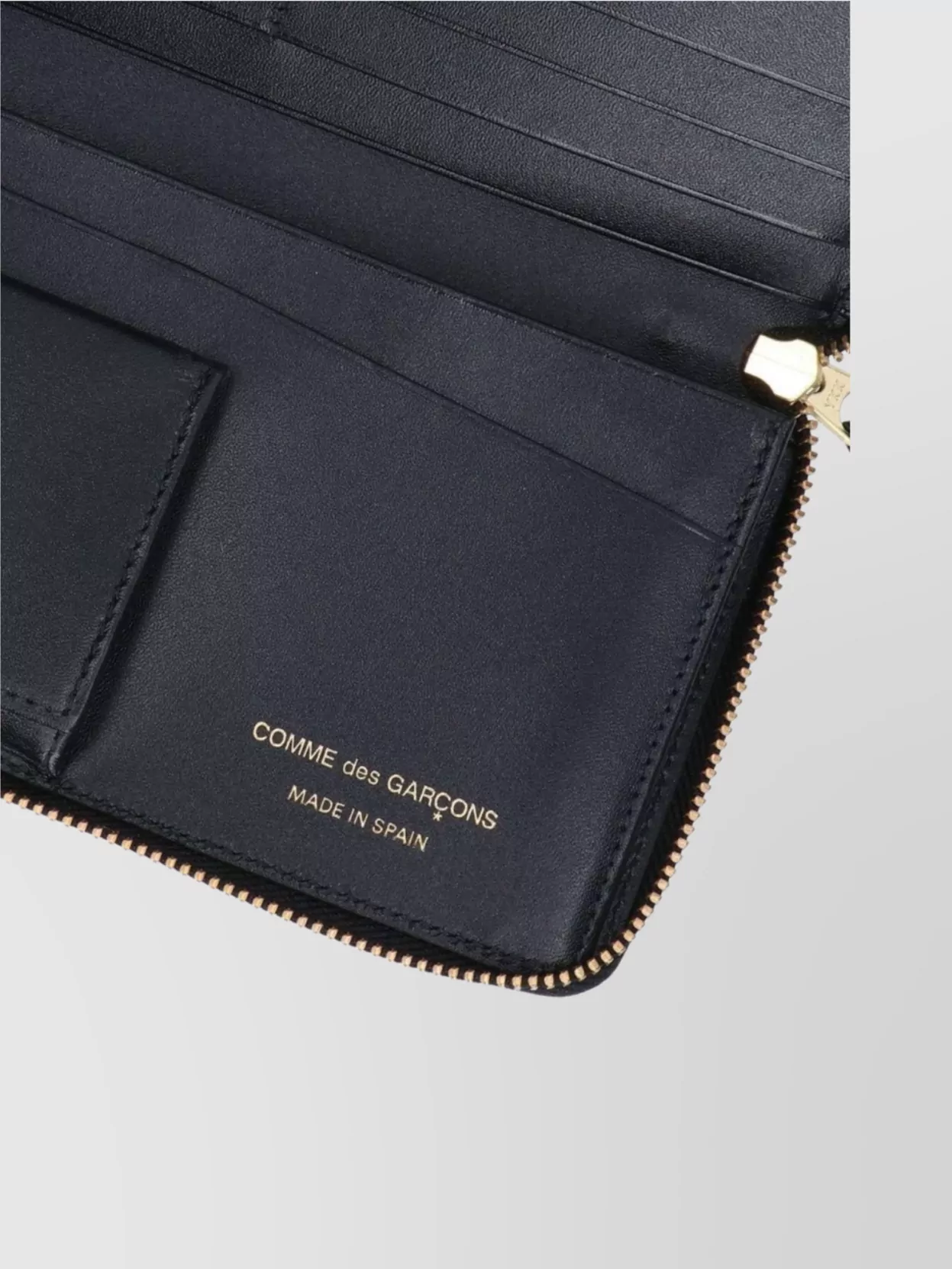 Comme Des Garçons Dotted Pattern Purse And Cardholder