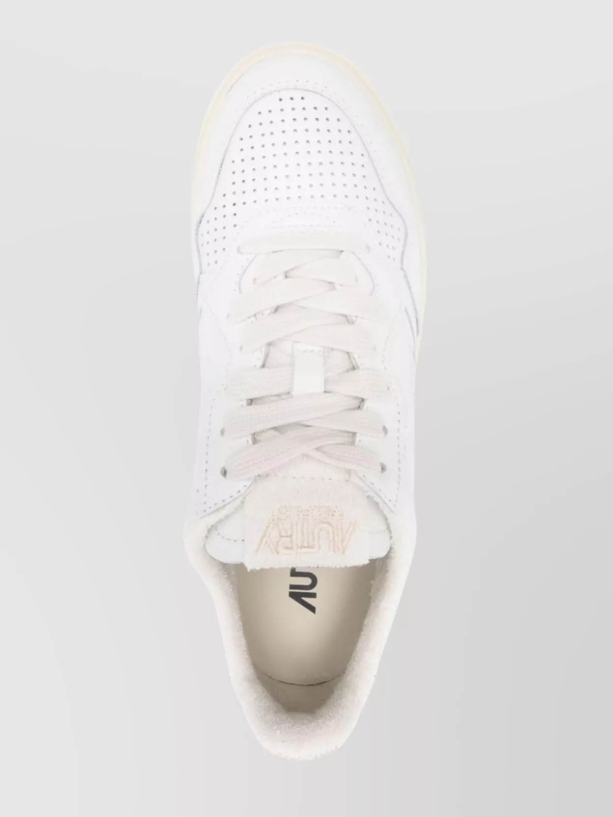 Autry Low Top Sneakers Logoed Heel