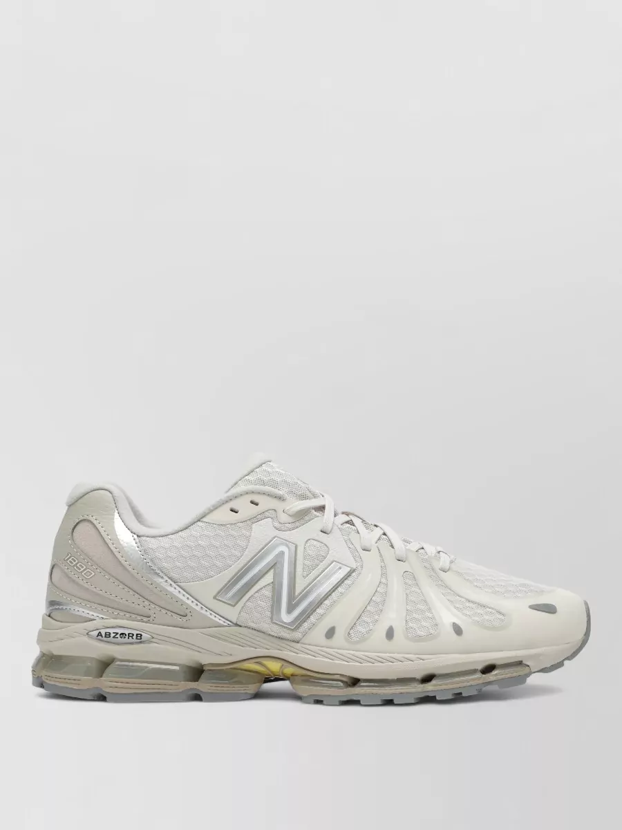 New Balance low-top sneakers