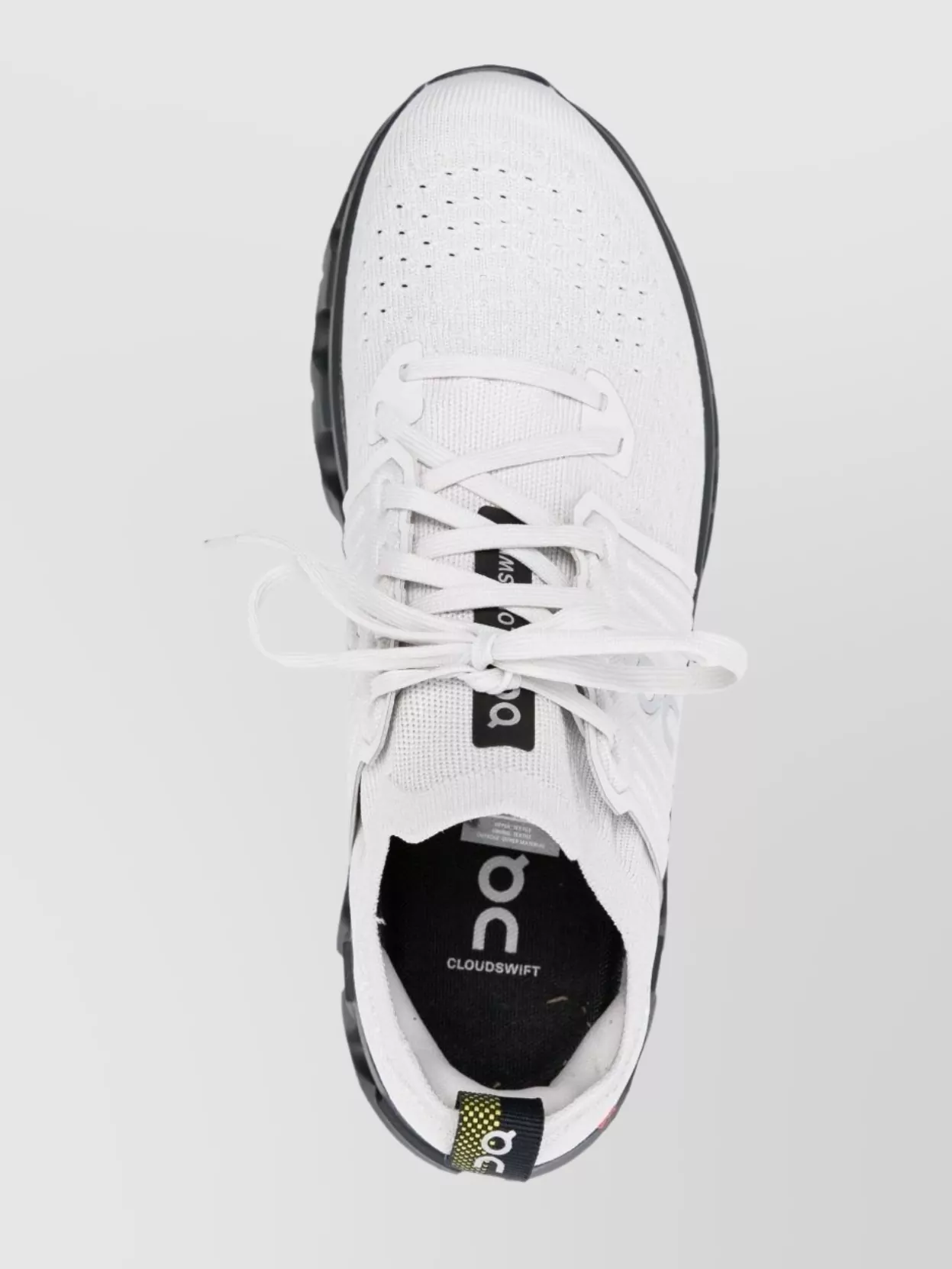 On Swift Cloud 4 Sneakers