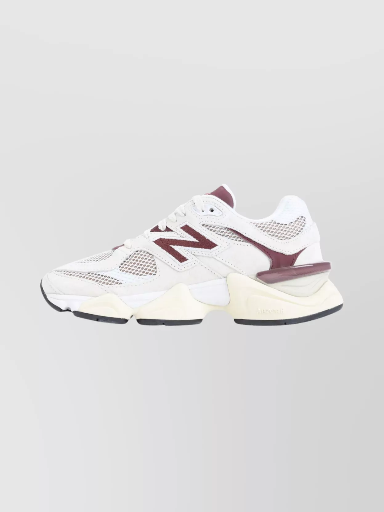 New Balance Modern Sneakers With Contrast Sole And Mesh