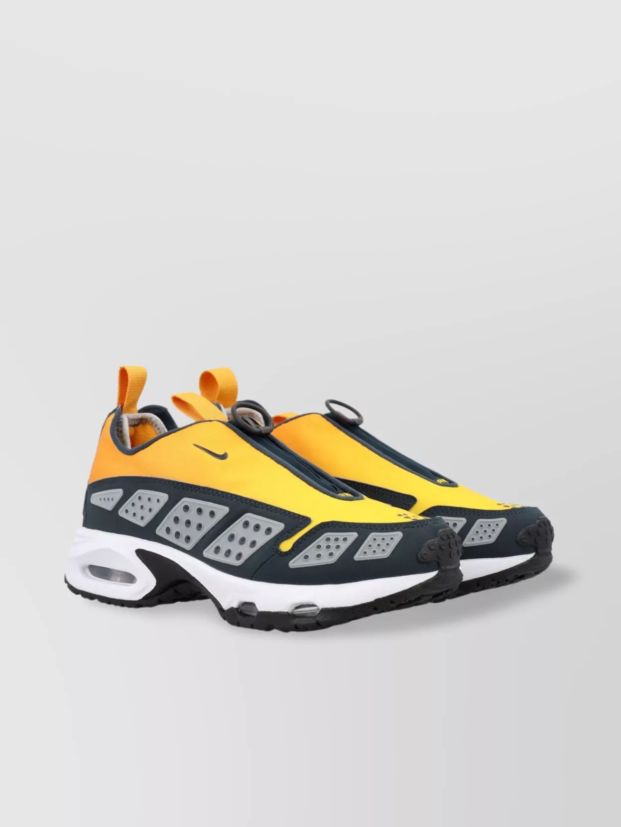 Nike Air Max Sndr Sneakers