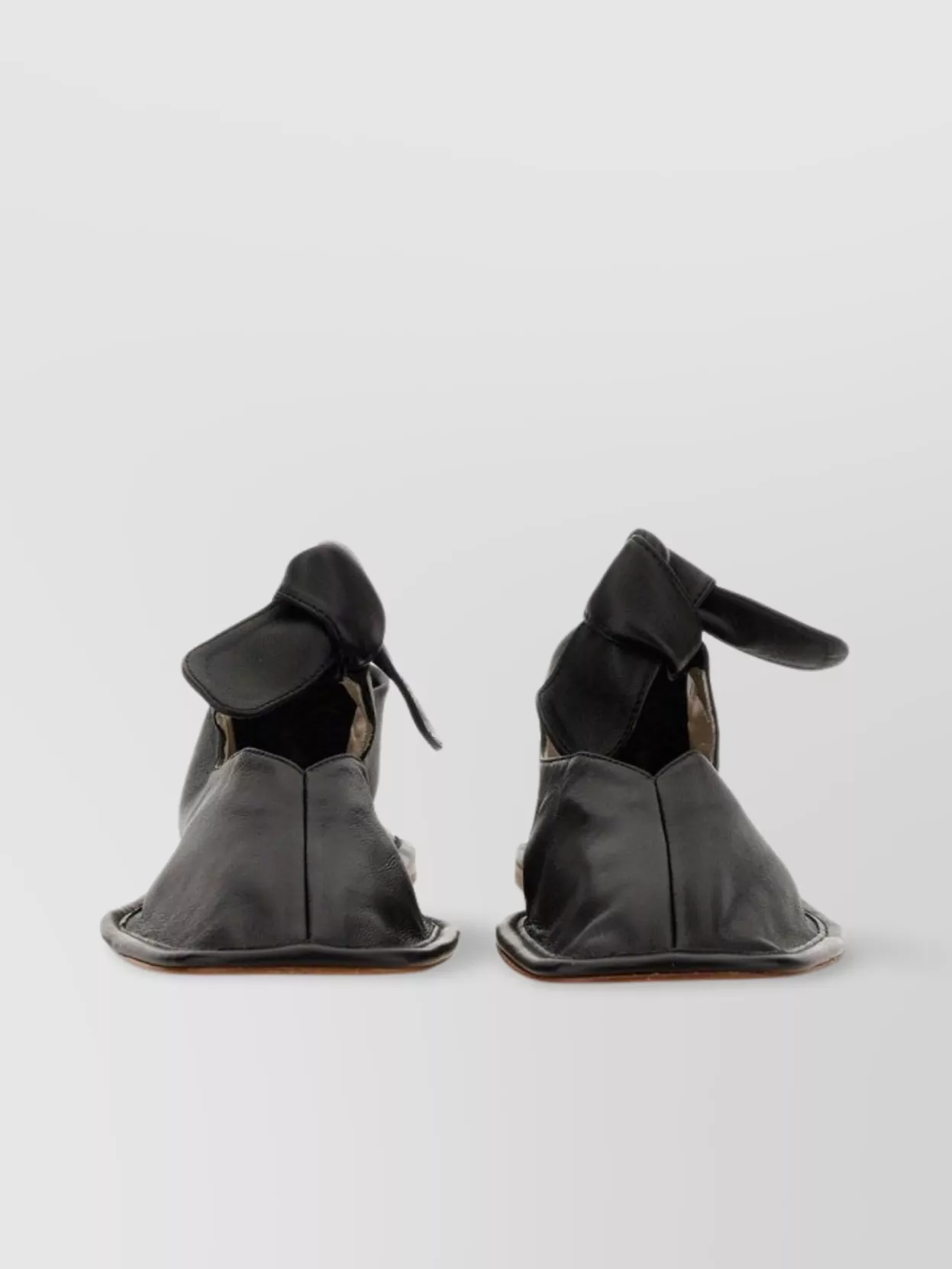 Hereu Bow Square Toe Flat Sole Sandals