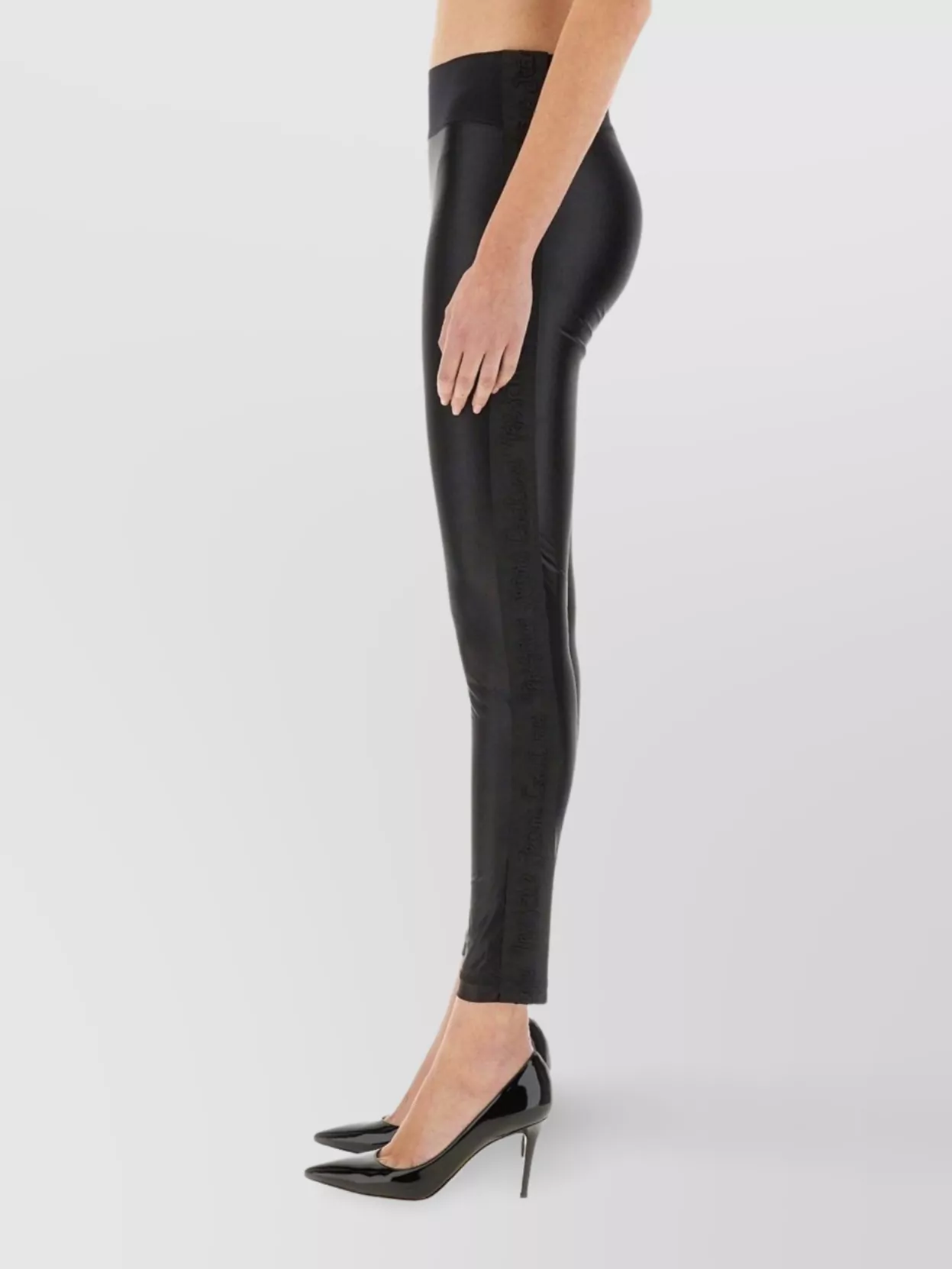 Versace Jeans Couture Slim Fit Shiny Finish Ankle Length Leggings In Black