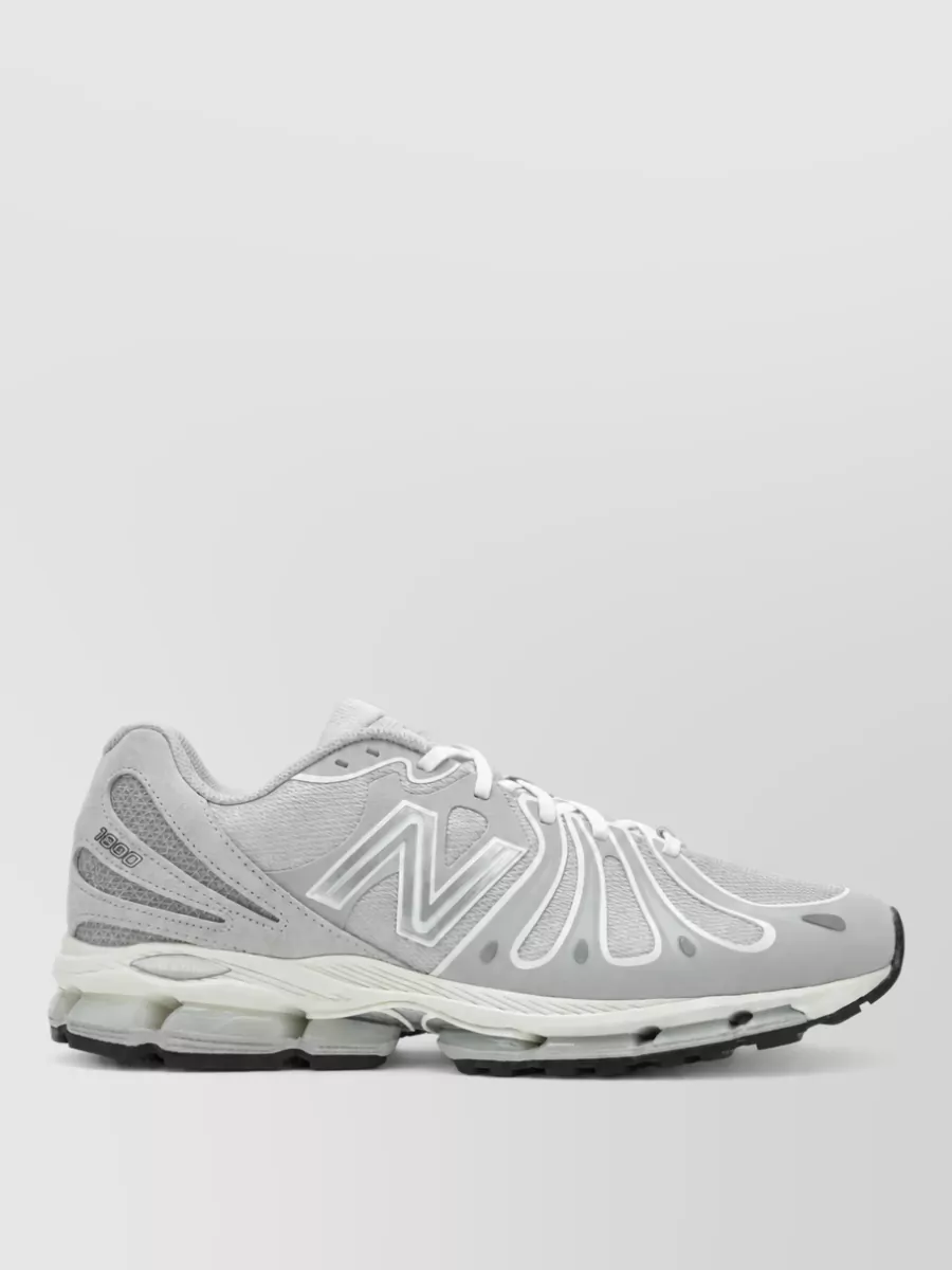 New Balance low-top sneakers