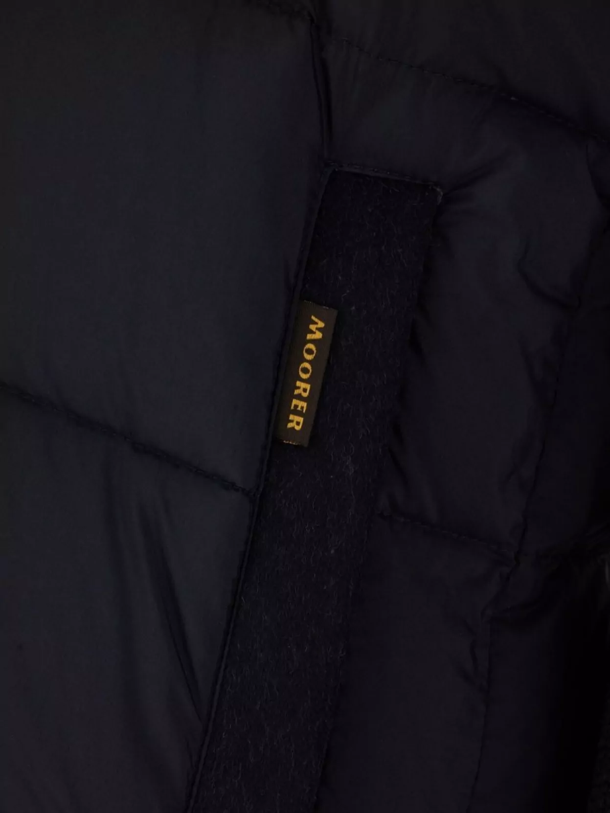 Moorer Quilted Coat Hood Ribbed Cuffs Side Pockets