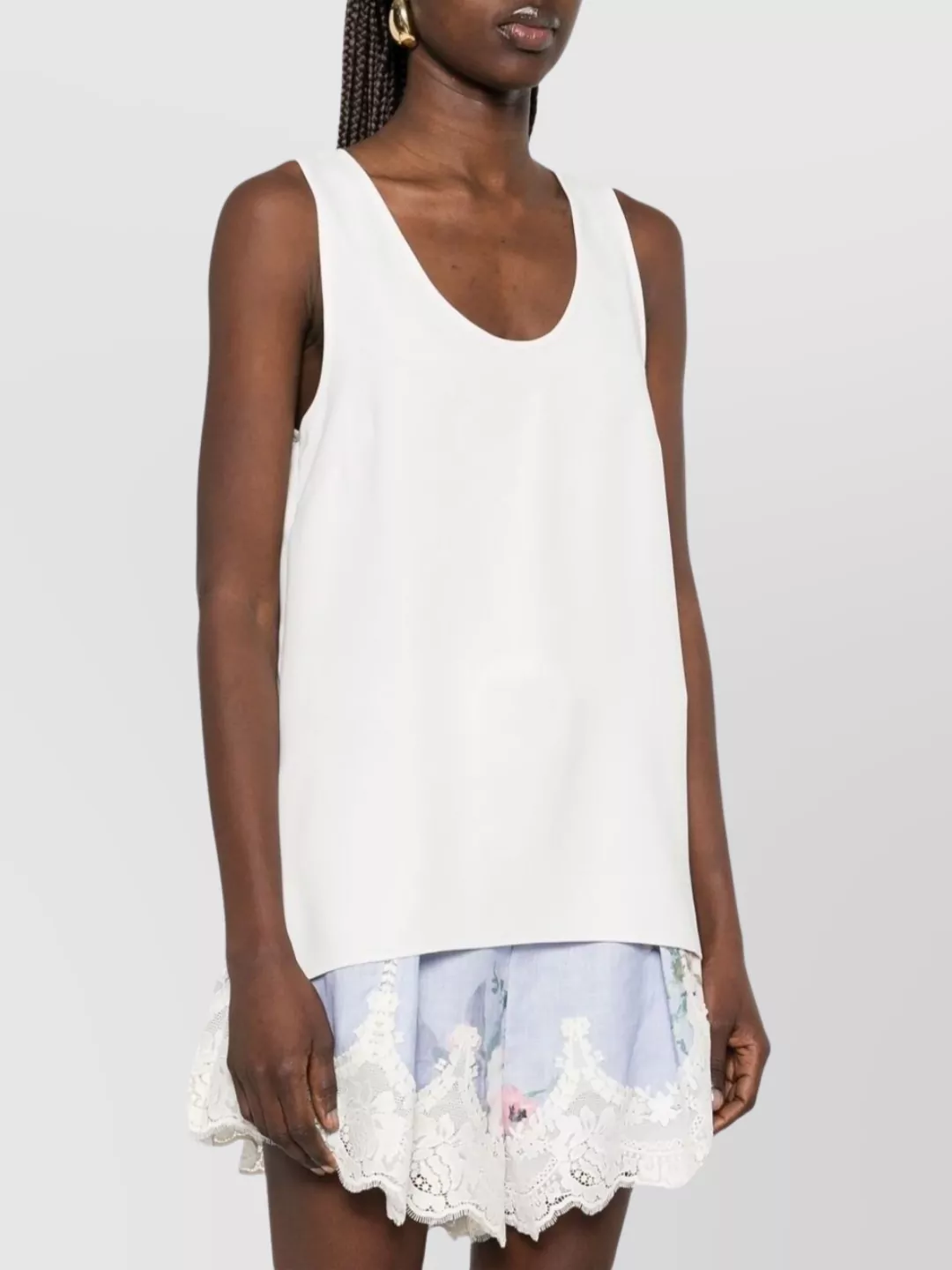 Parosh Sleeveless Scoop Neck Relaxed Fit Top