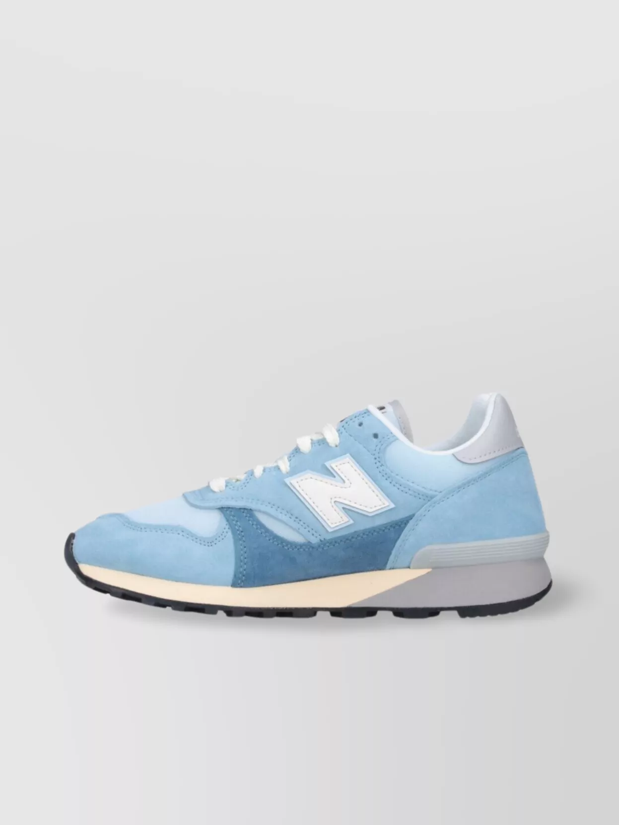 New Balance Low Top Sneakers With Rubber Sole And Suede Overlays